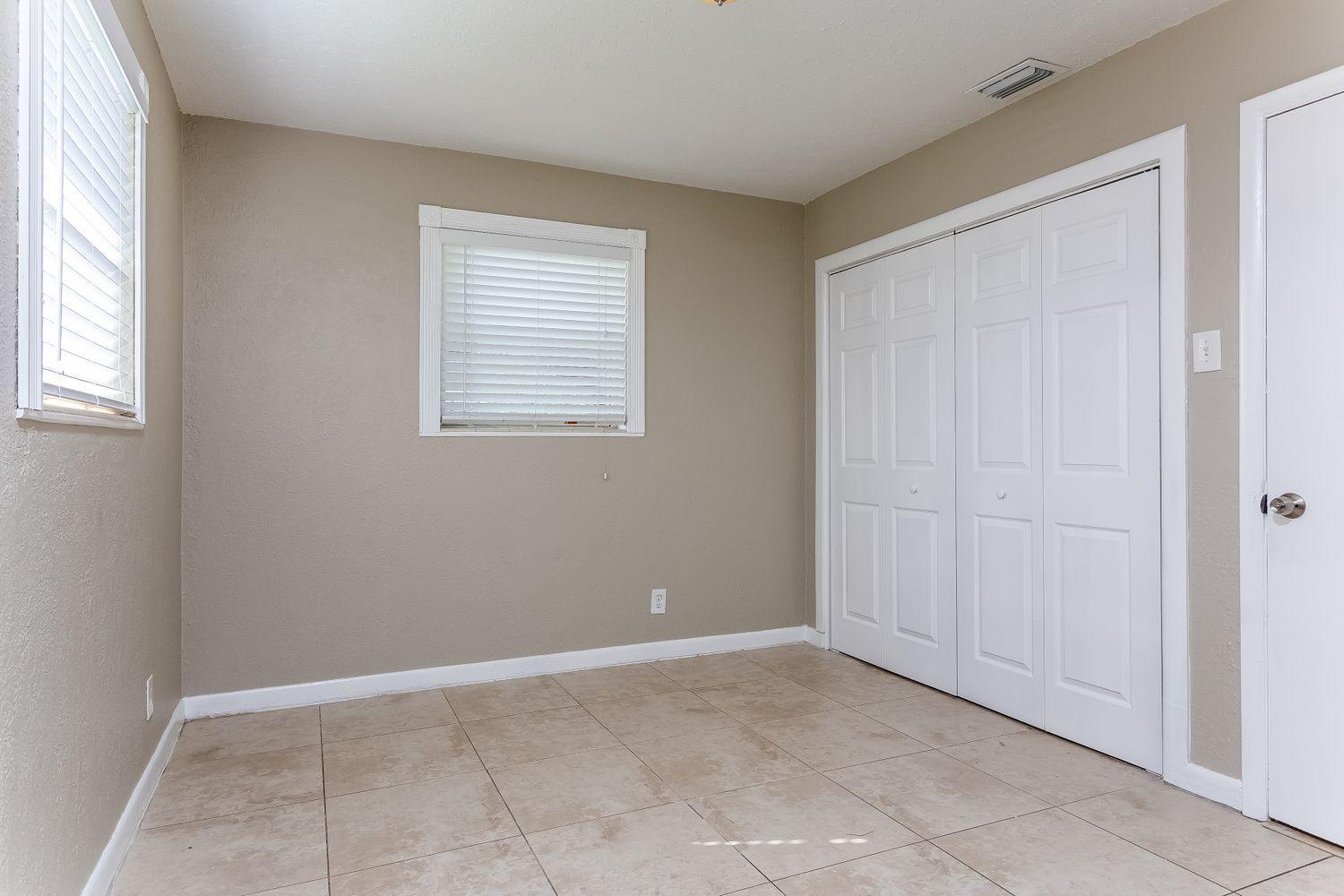 MARGATE 4TH ADD 46-27 B - Residential Lease