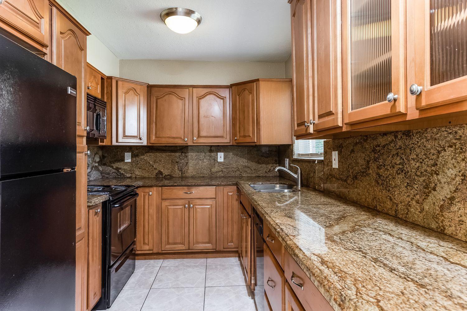 MARGATE 4TH ADD 46-27 B - Residential Lease