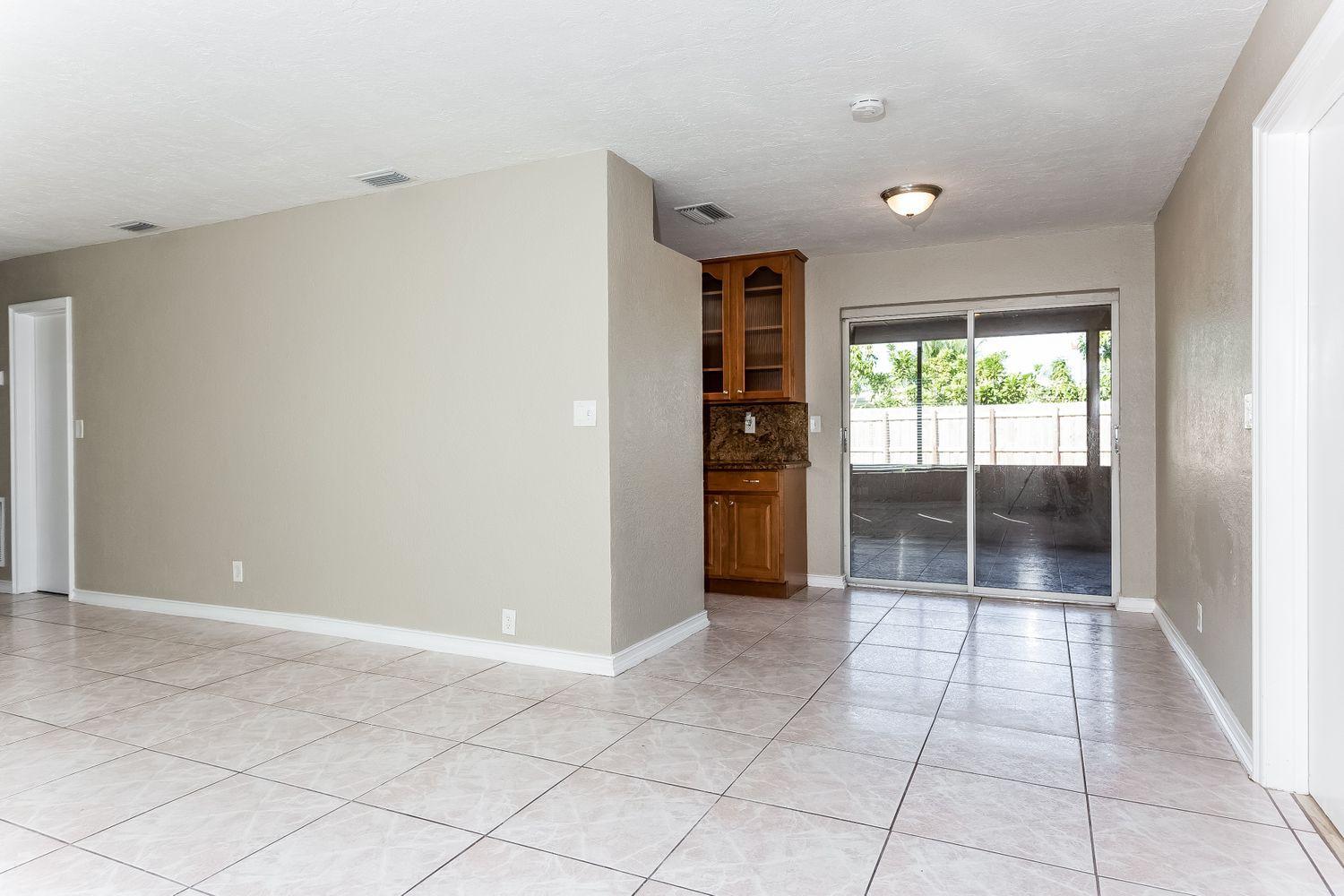 MARGATE 4TH ADD 46-27 B - Residential Lease