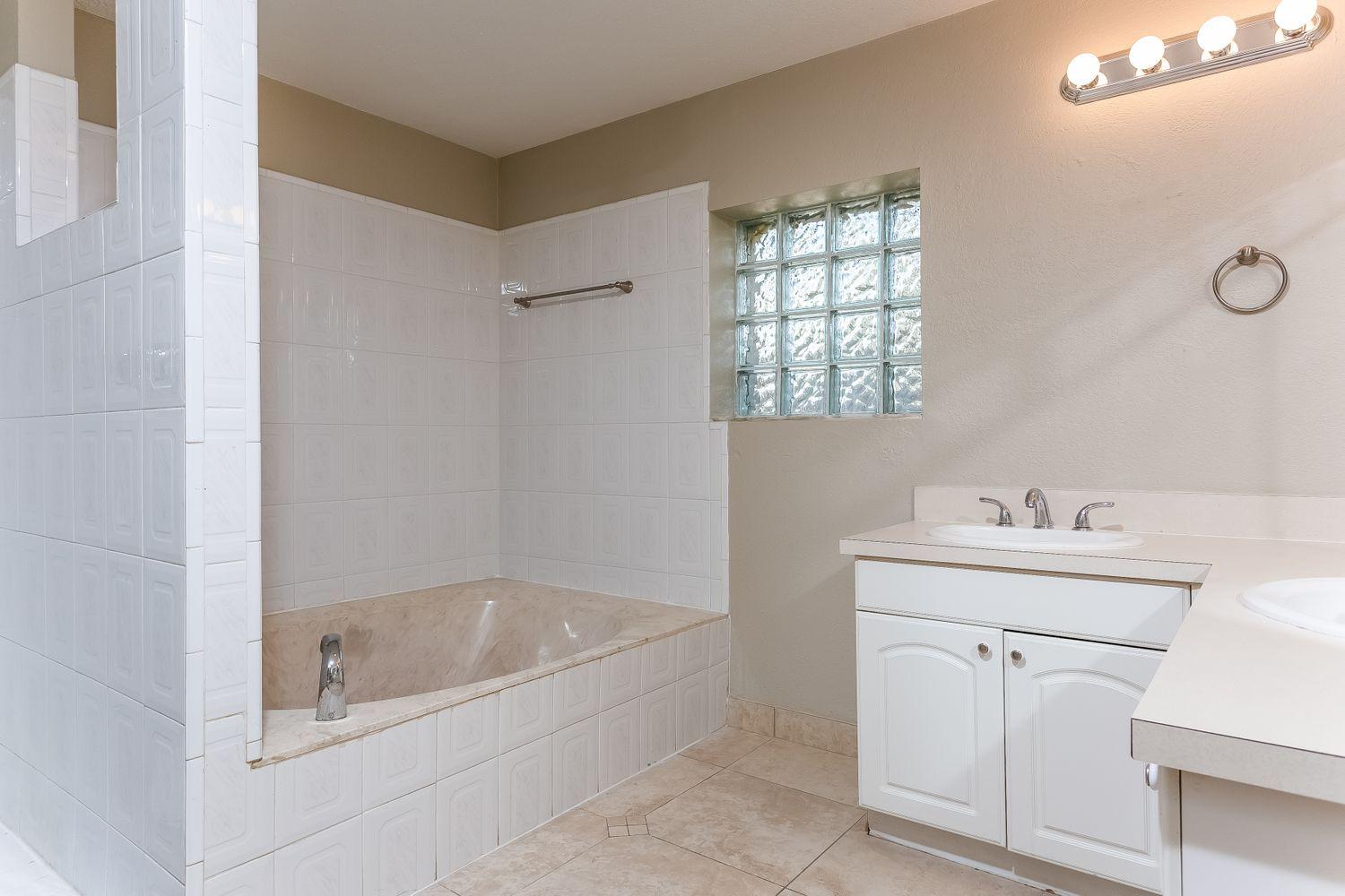 MARGATE 4TH ADD 46-27 B - Residential Lease