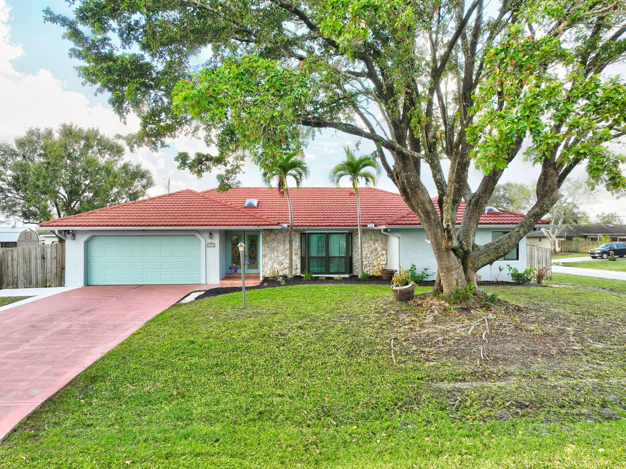 1086 SW Goodman Avenue