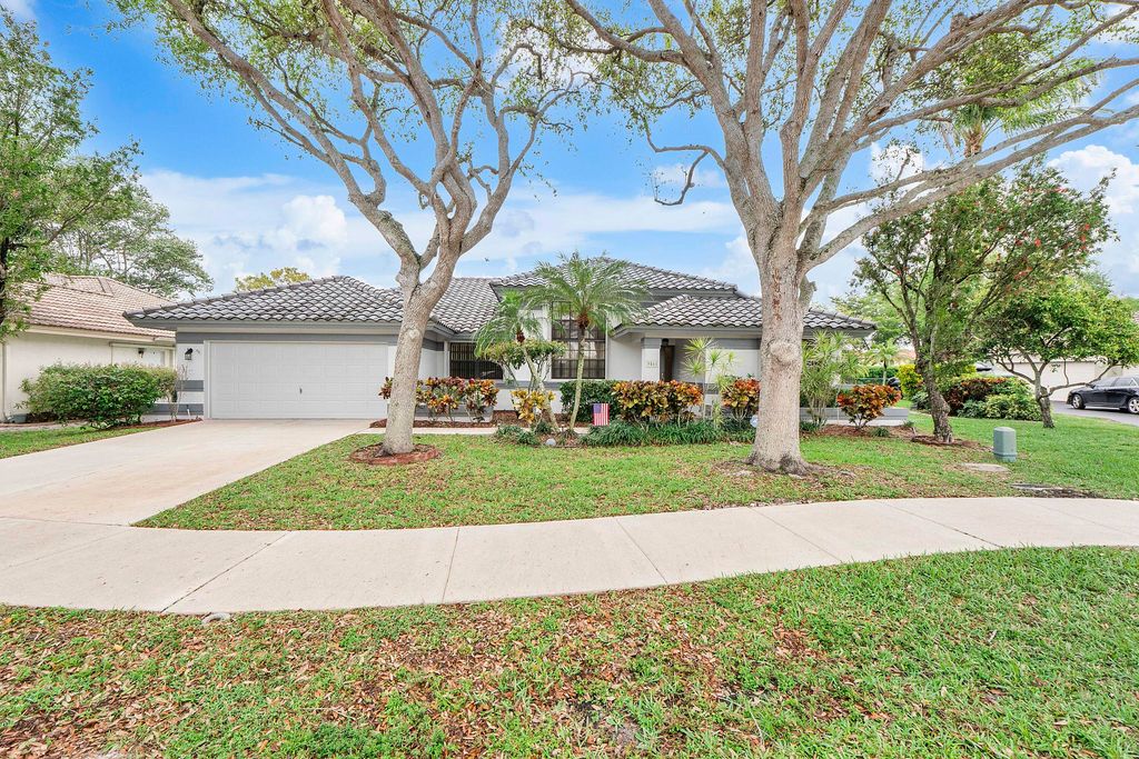 Photo of 9561 N Orchard Circle, Davie, FL 33328 (MLS # B26004084)