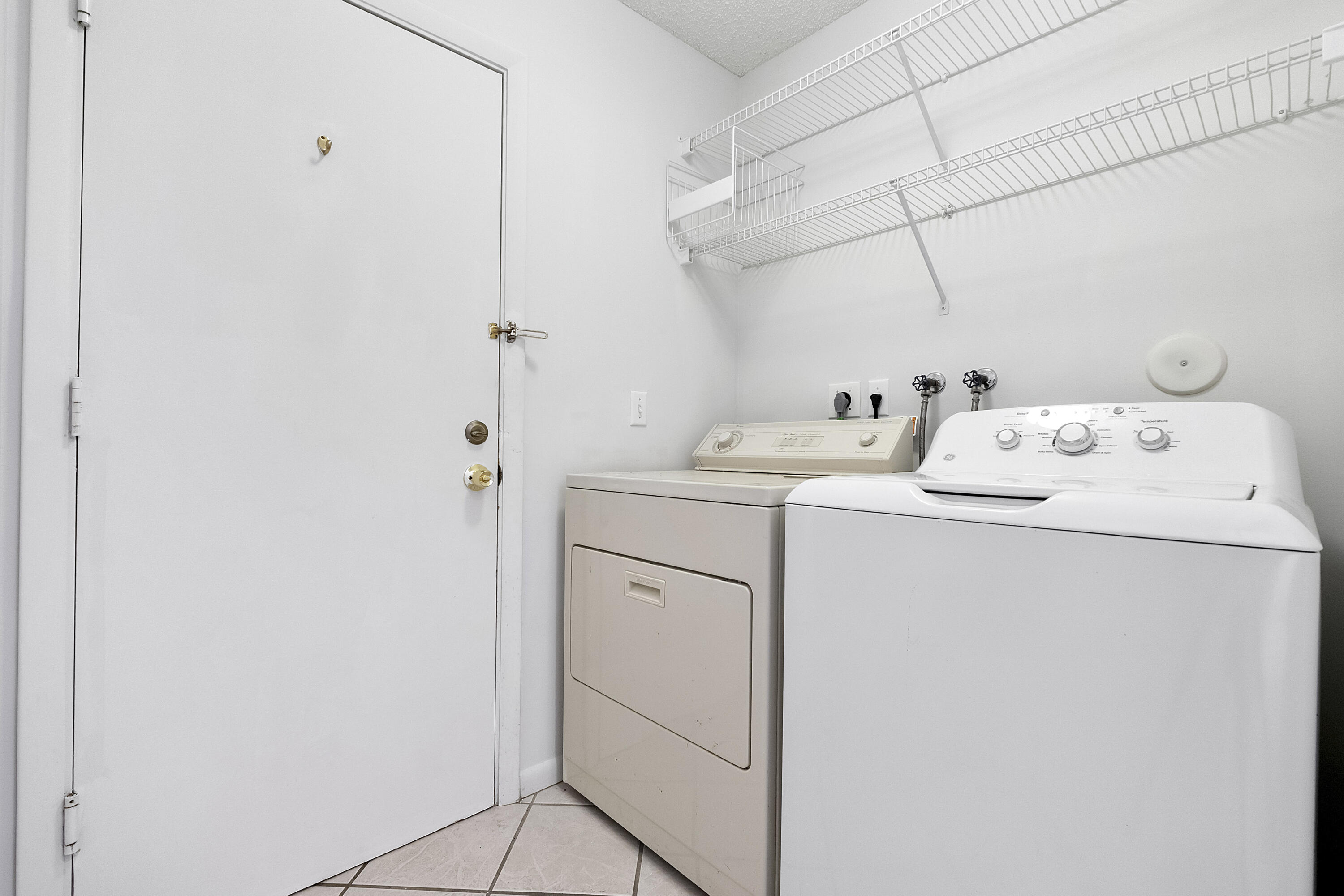 FOREST RIDGE SINGLE FAMILY V - Residential