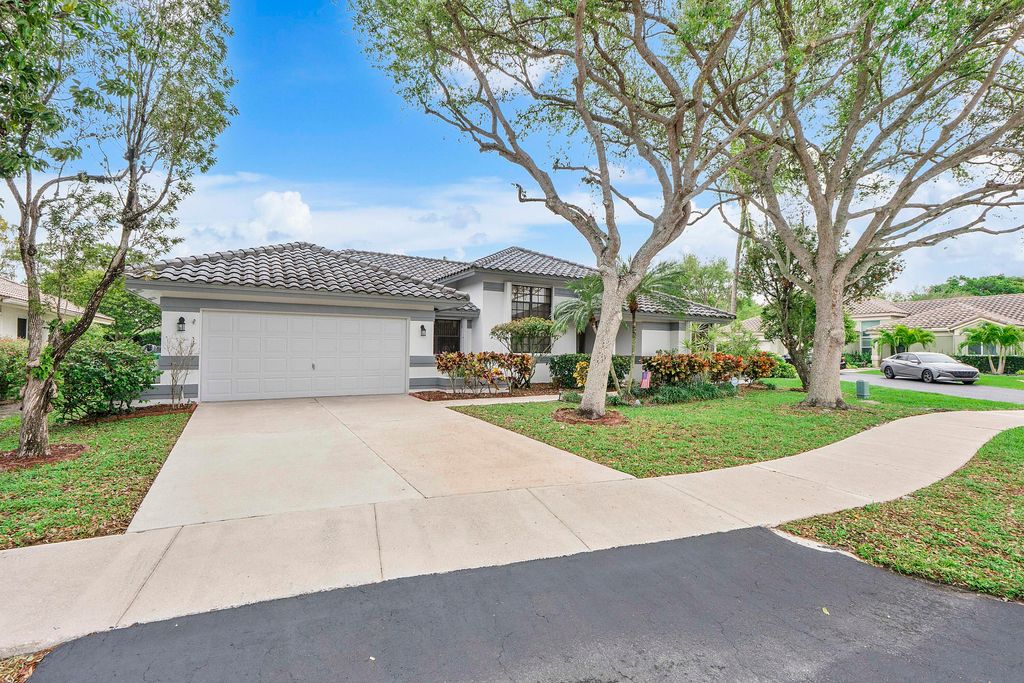 Photo of 9561 N Orchard Circle, Davie, FL 33328 (MLS # B26004084)