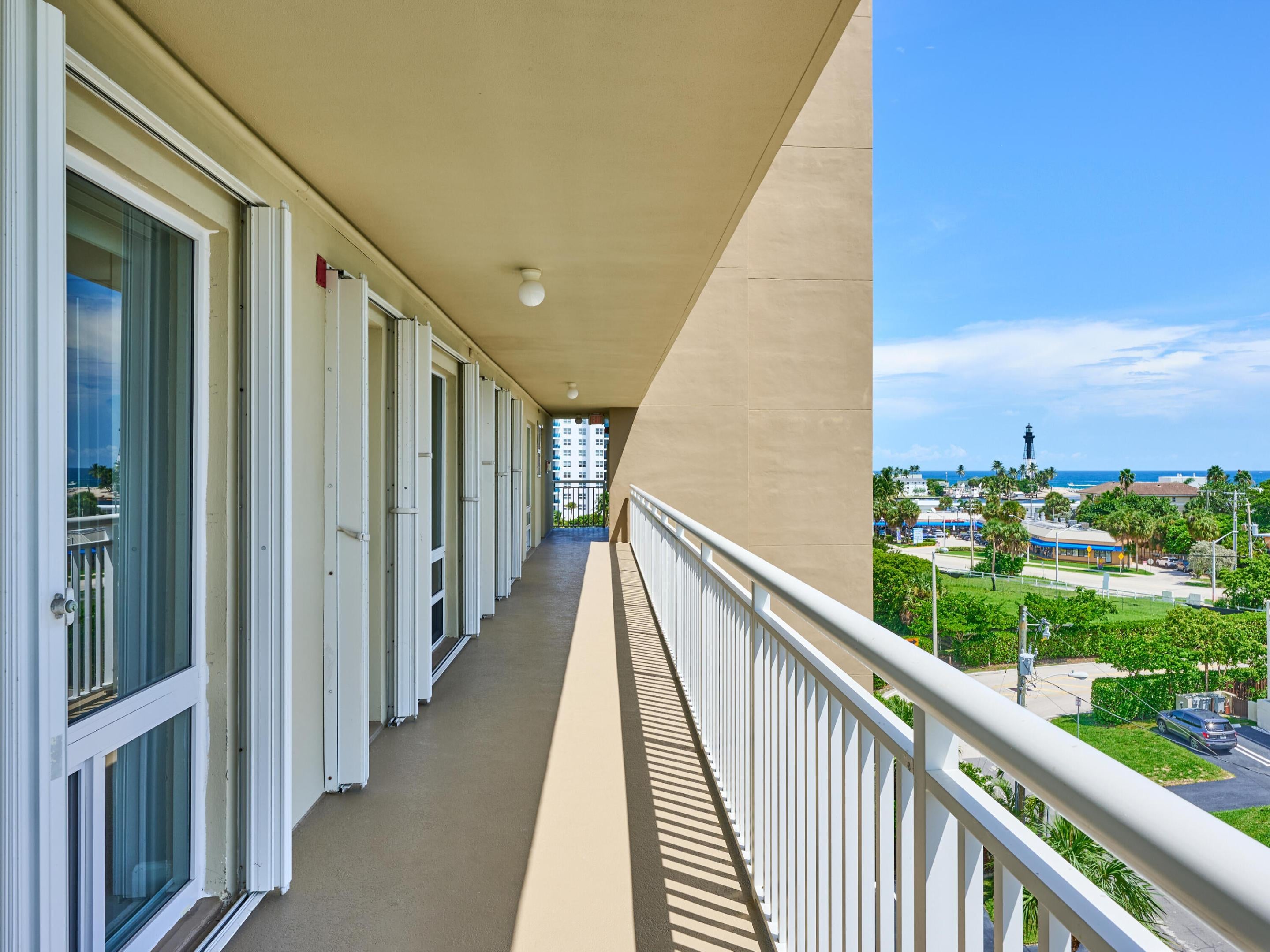 2611 N Riverside Drive 606