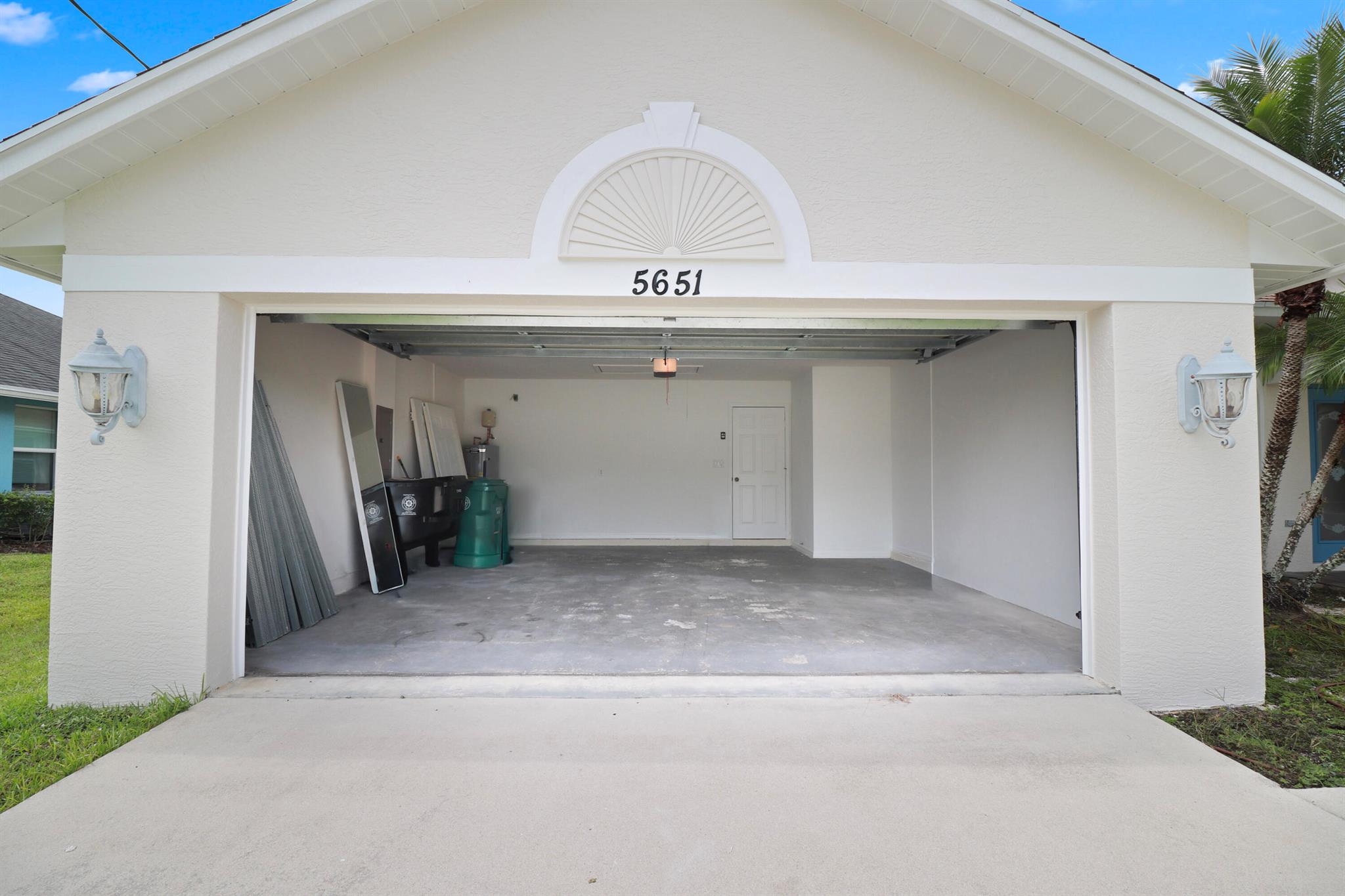 PORT ST LUCIE SECTION 44 - Residential Lease