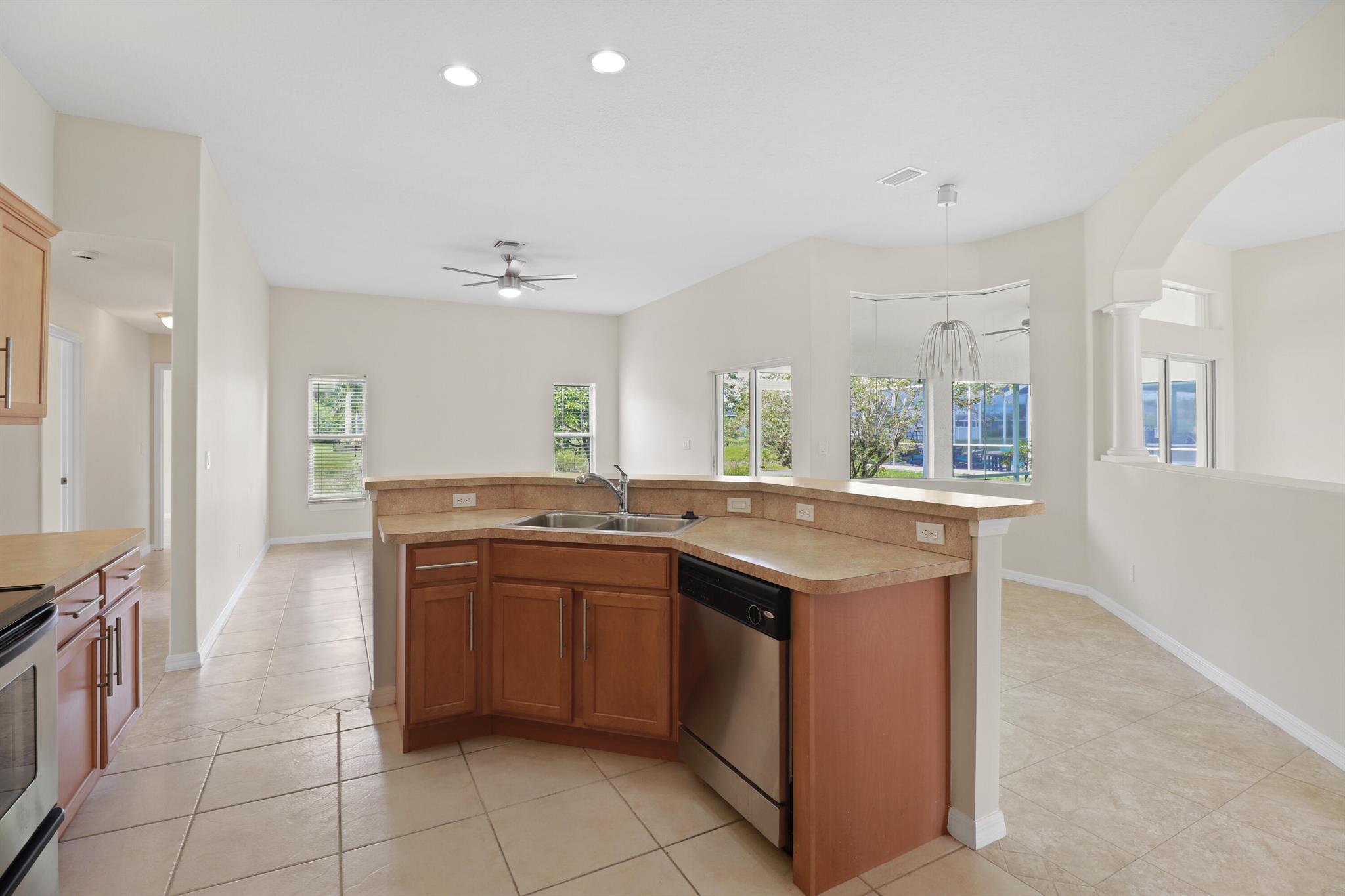 PORT ST LUCIE SECTION 44 - Residential Lease
