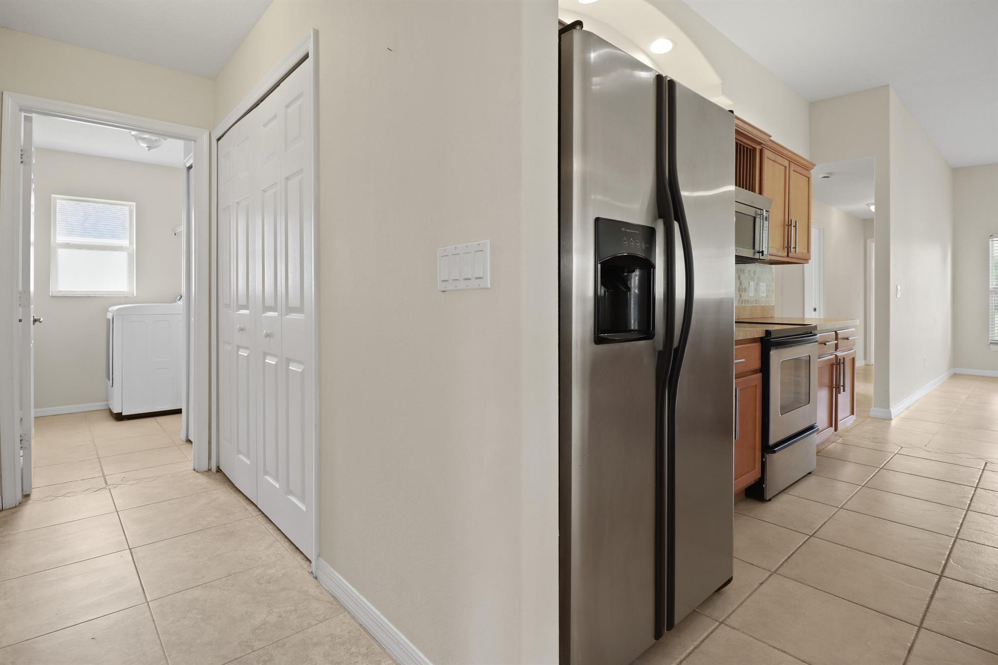 PORT ST LUCIE SECTION 44 - Residential Lease