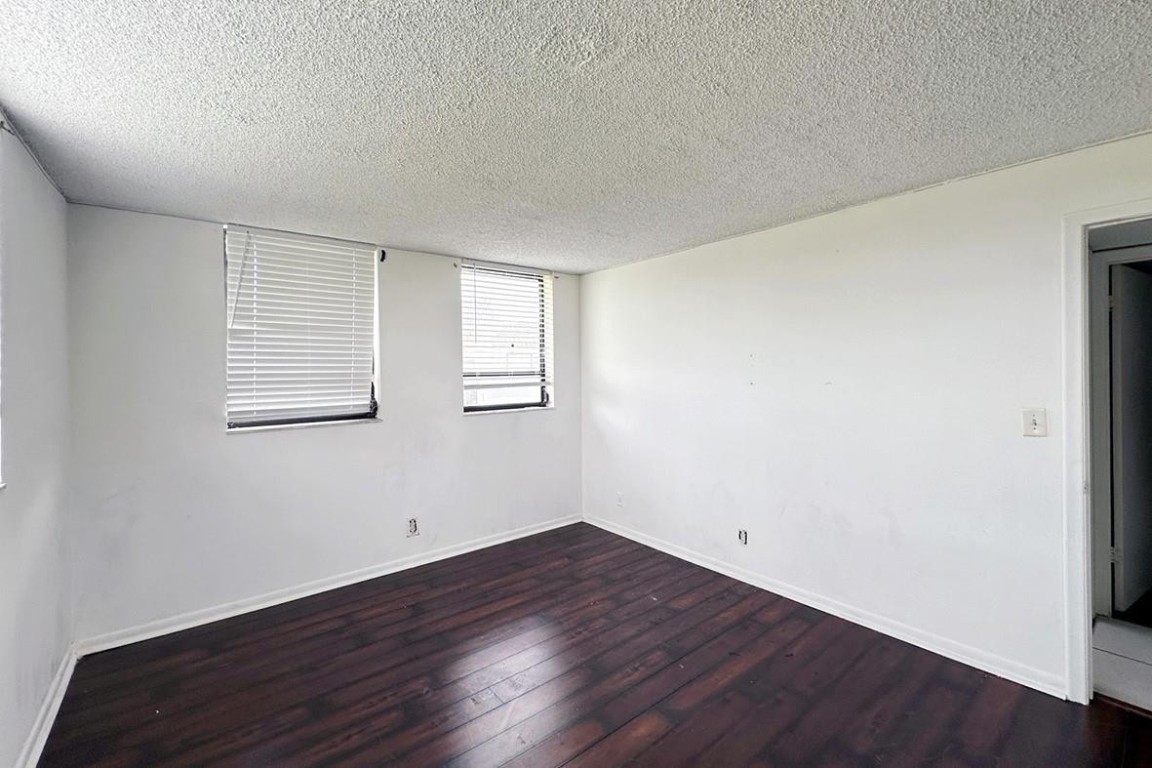 Presidential Golfview - Residential