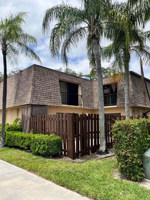 4204 Waterview Circle Palm Springs FL 33461