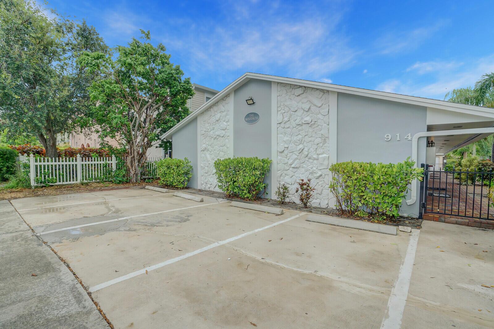 Lake Worth Beach - Residential Lease