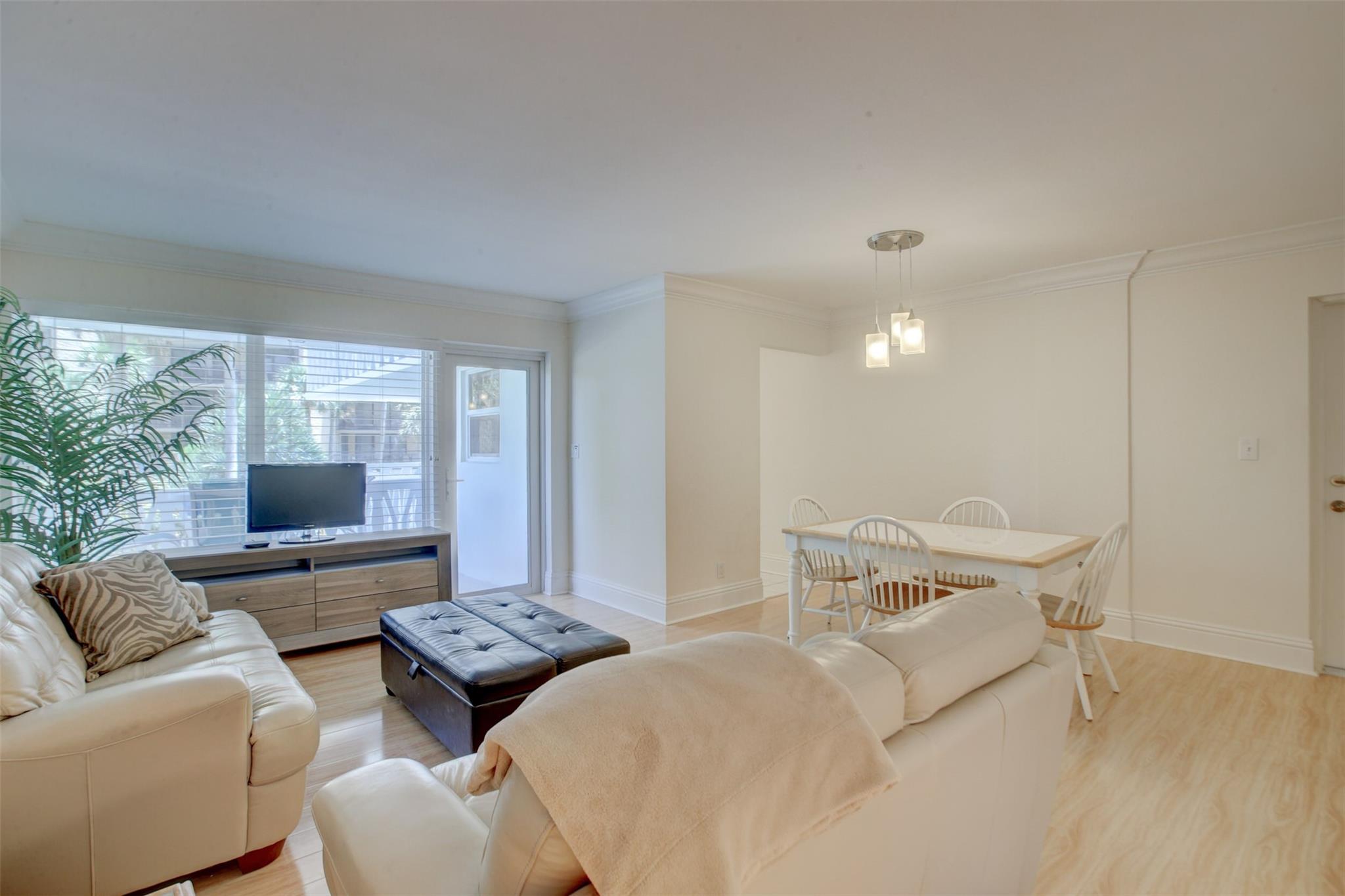 Hillsboro Windsor Condo - Residential