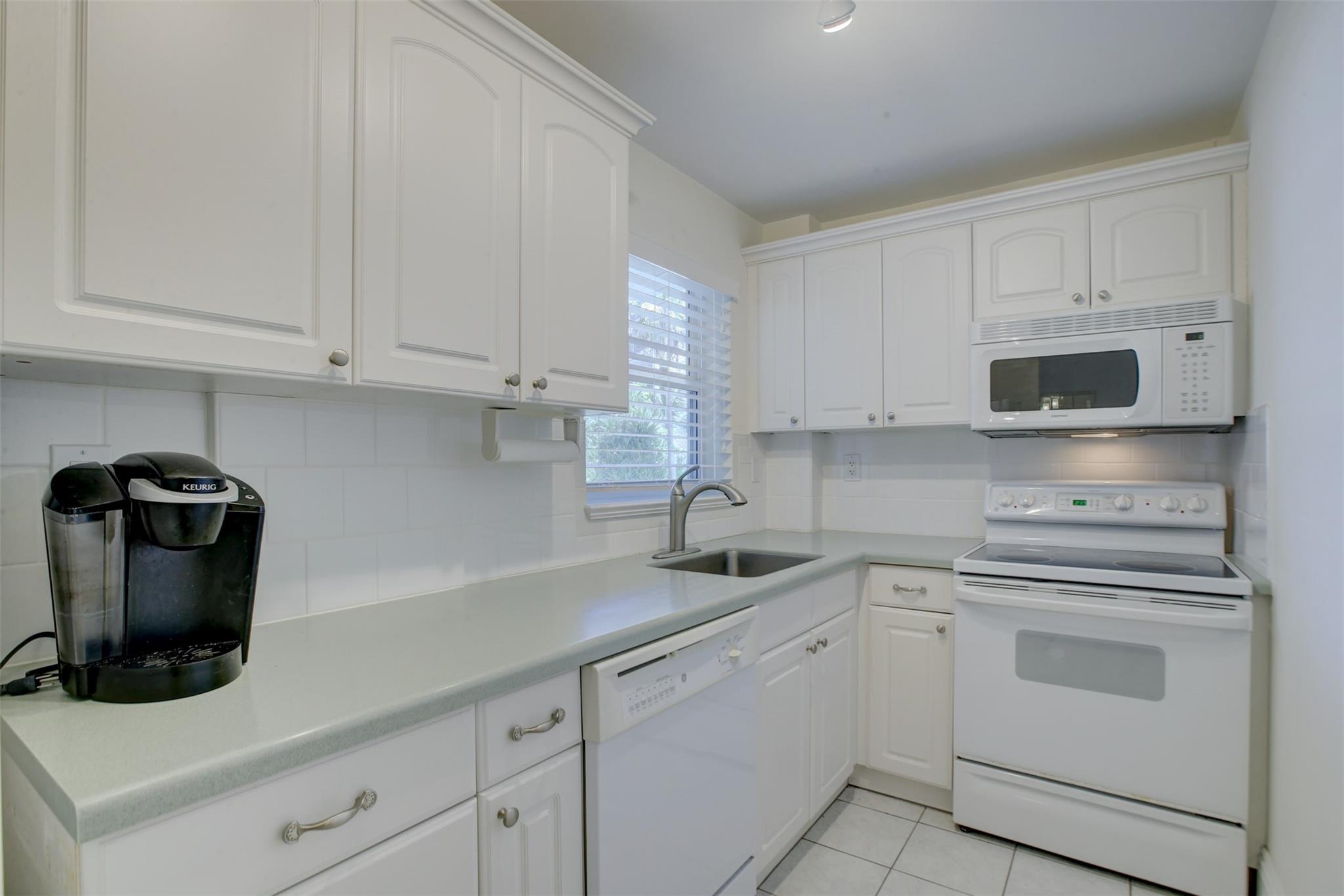 Hillsboro Windsor Condo - Residential