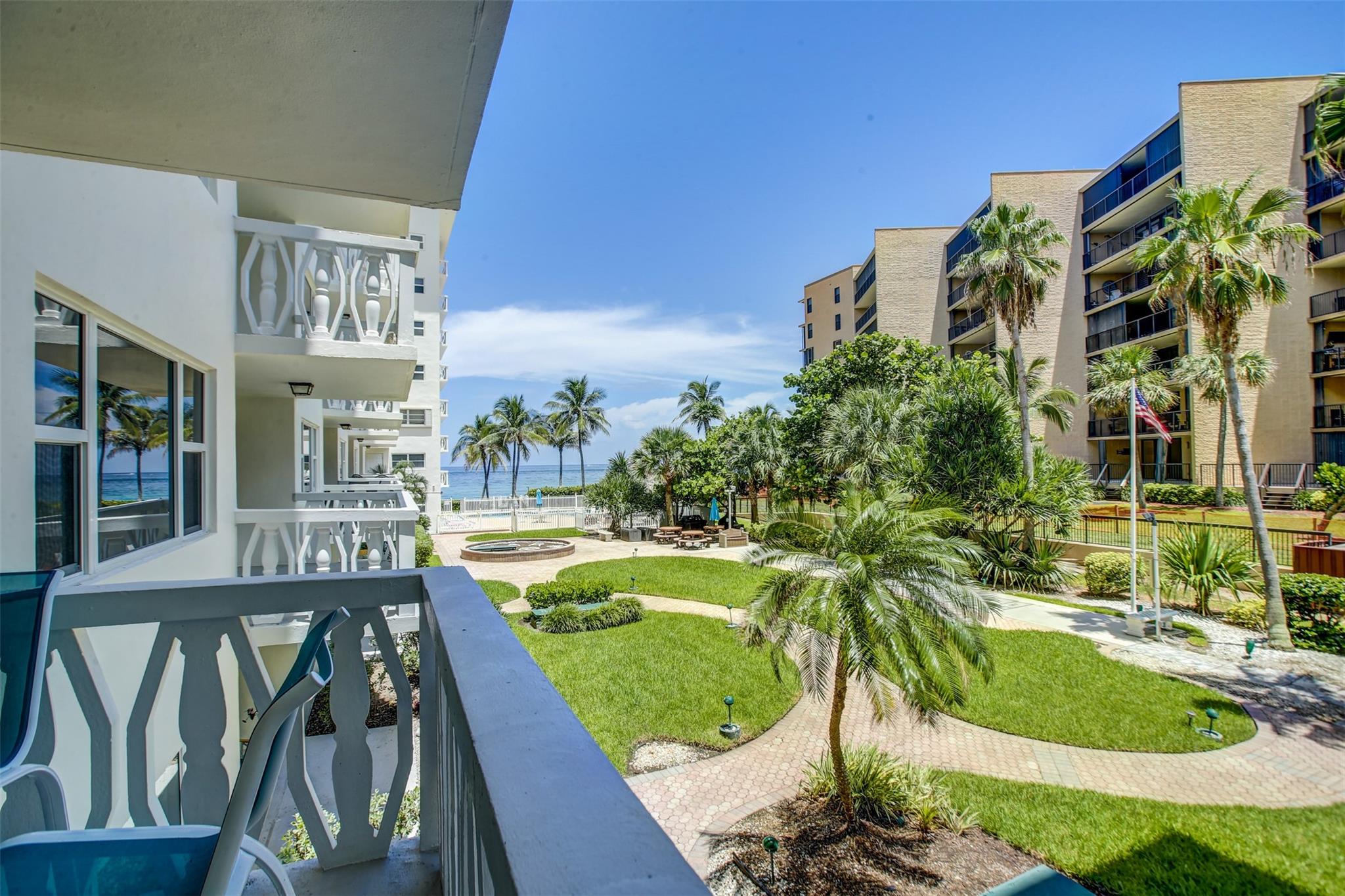 Hillsboro Windsor Condo - Residential