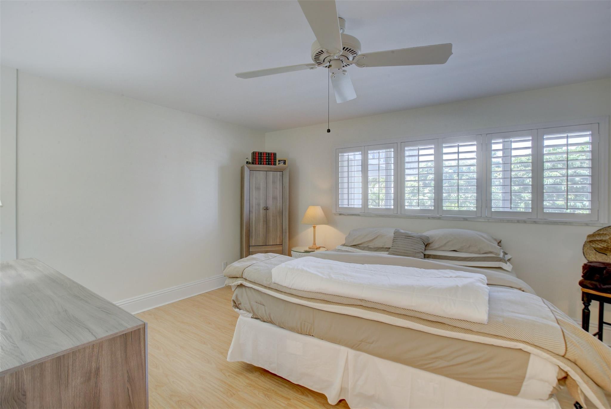 Hillsboro Windsor Condo - Residential