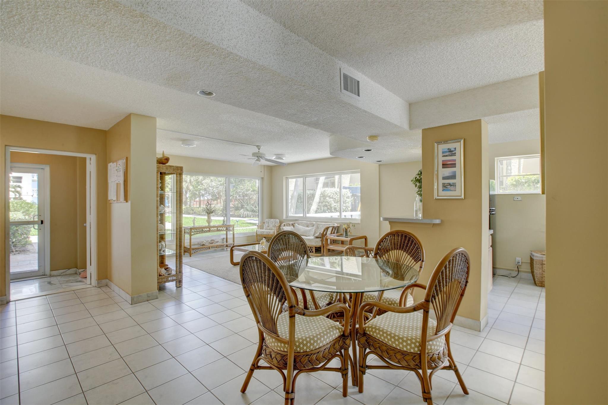 Hillsboro Windsor Condo - Residential