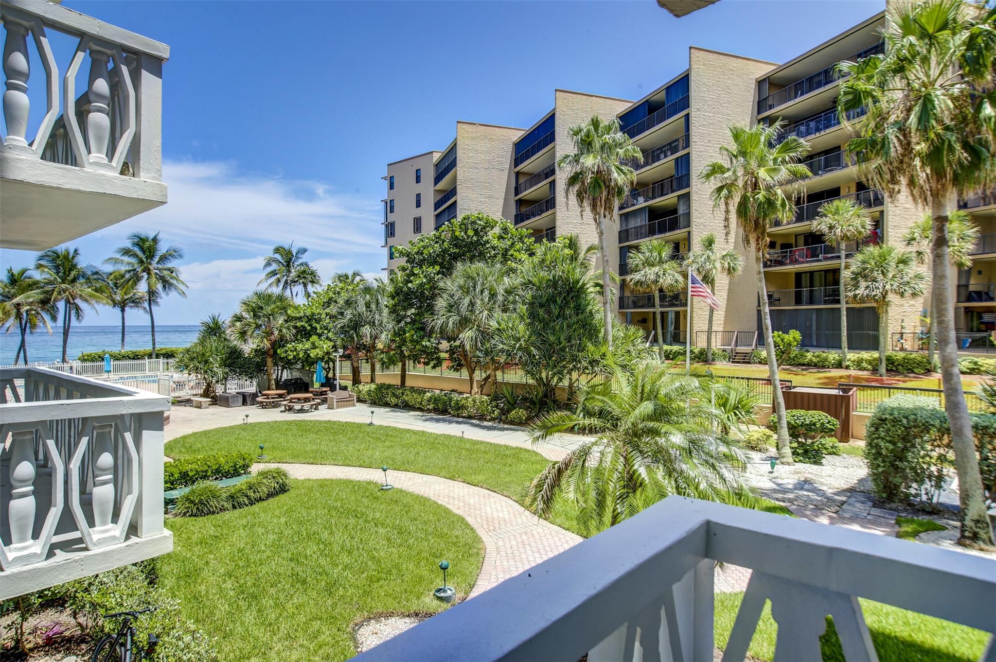 Hillsboro Windsor Condo - Residential