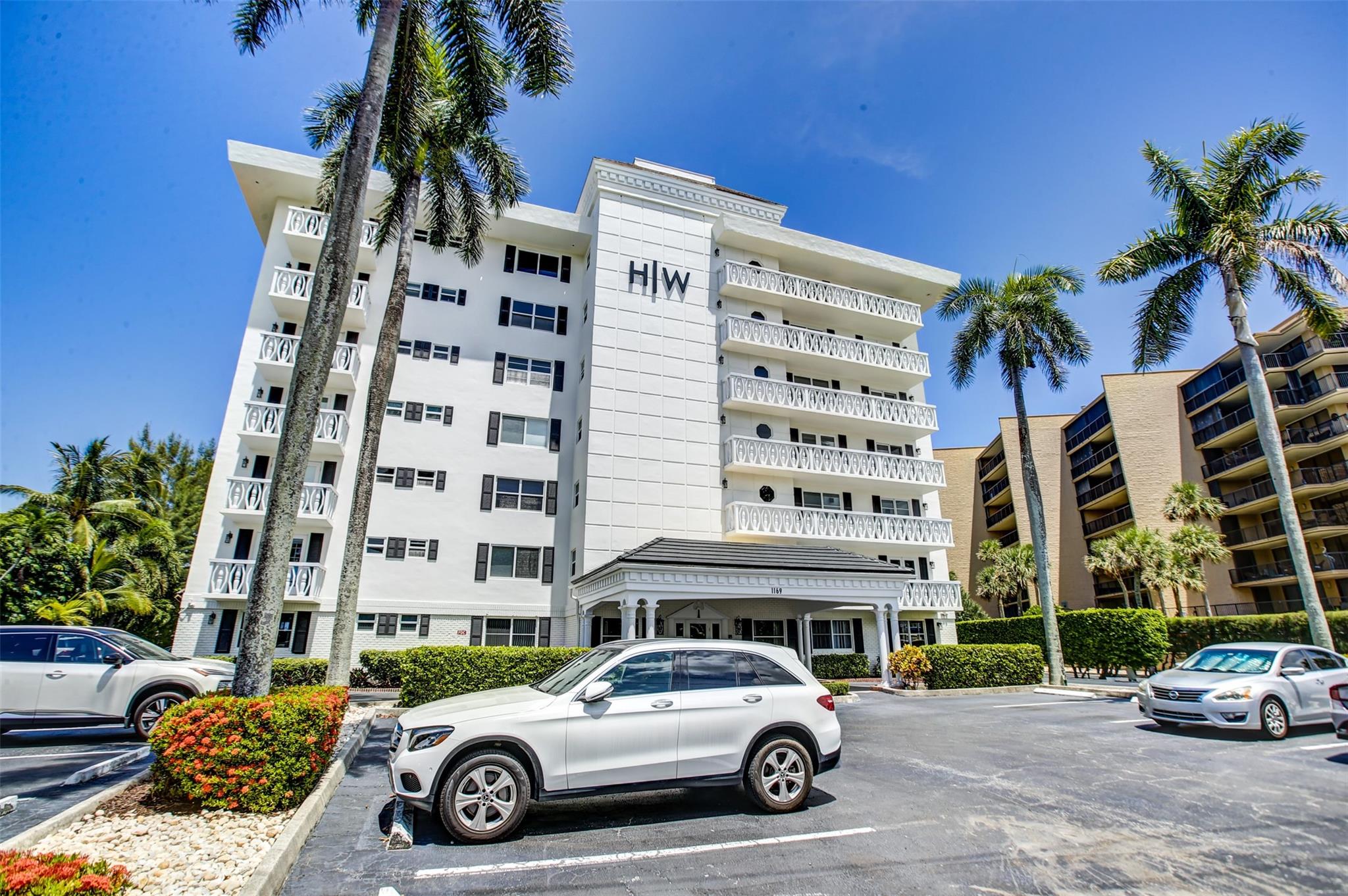 Hillsboro Windsor Condo - Residential