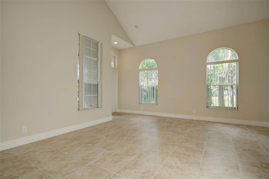 Pine Ridge 112-37 B - Residential