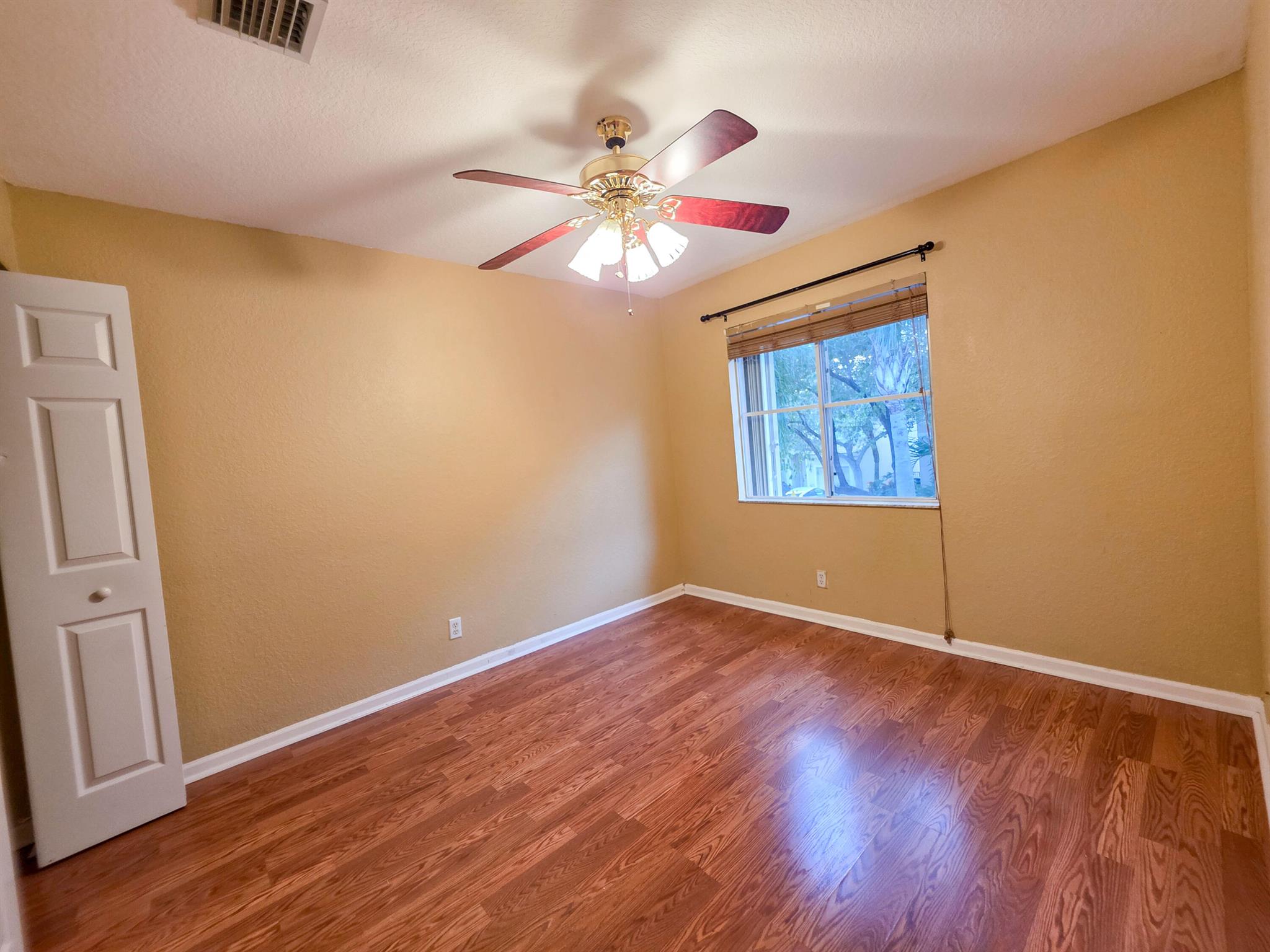 BRIGER PARS G, H AND J - Residential Lease