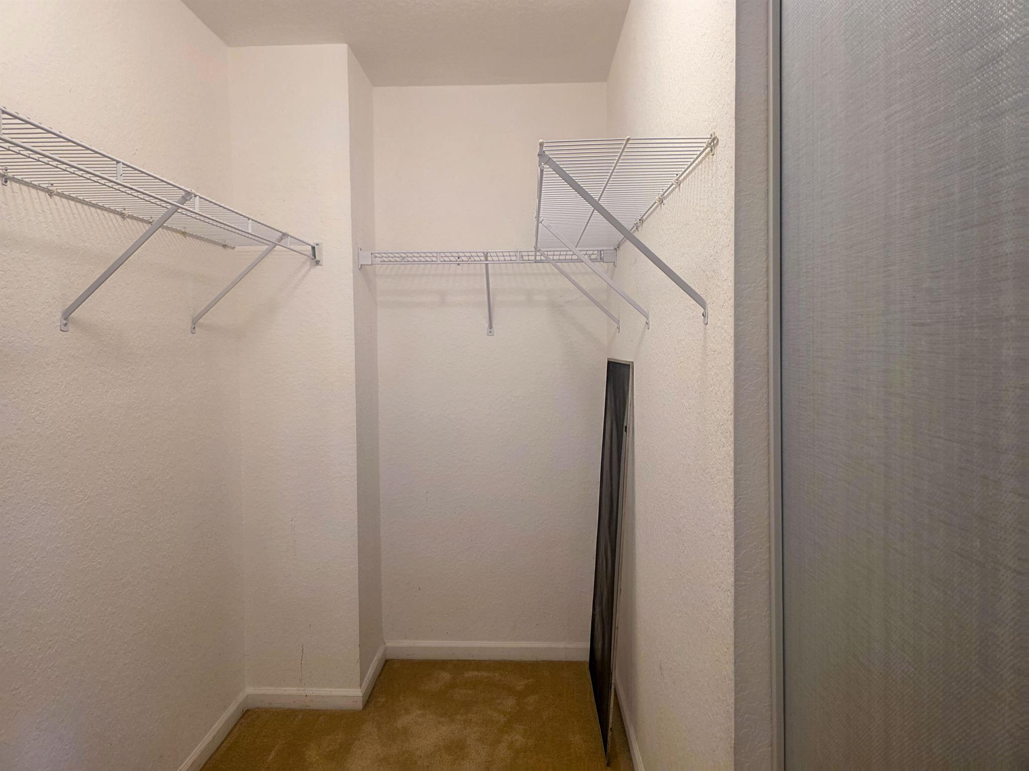 BRIGER PARS G, H AND J - Residential Lease