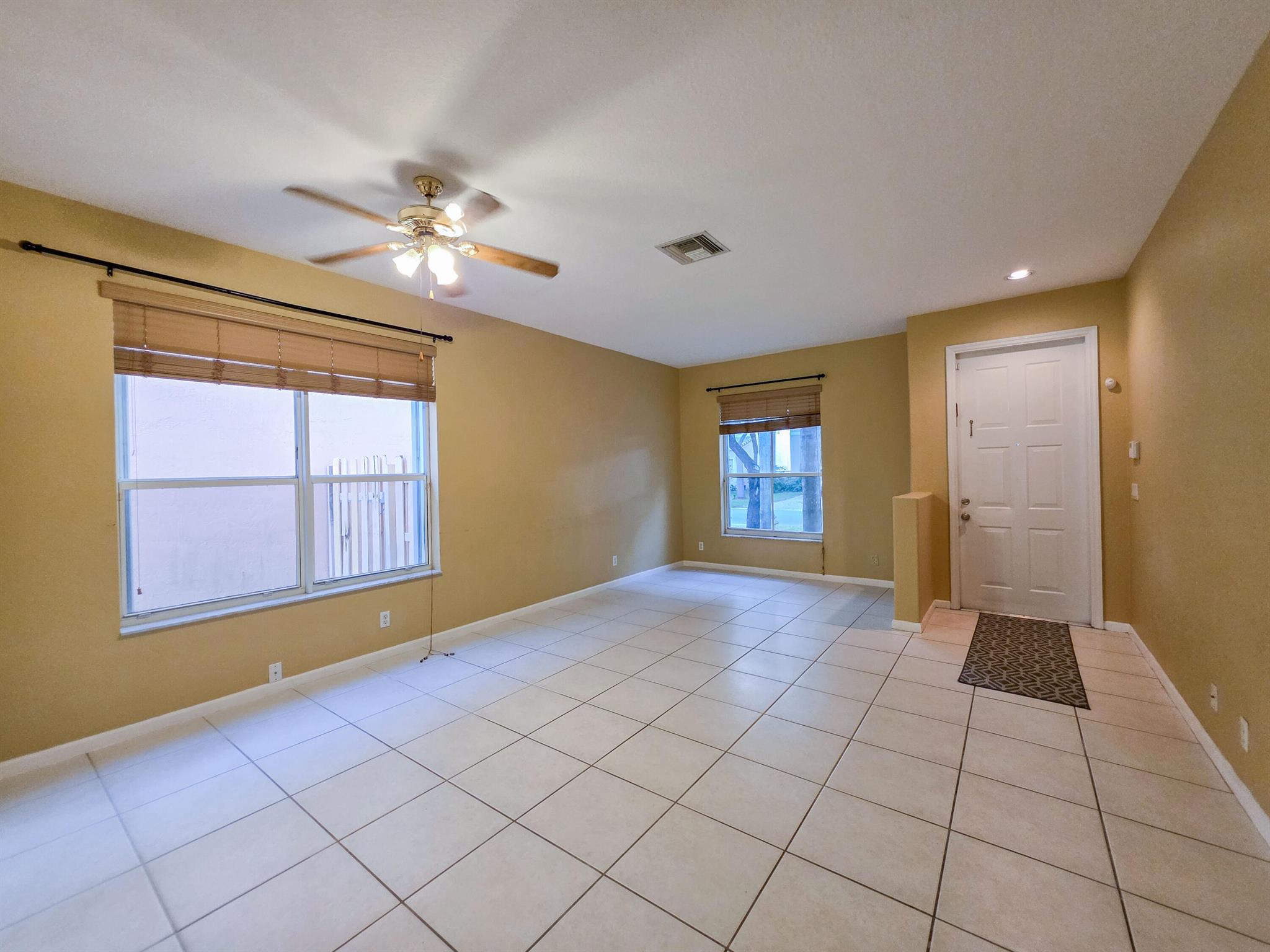 BRIGER PARS G, H AND J - Residential Lease