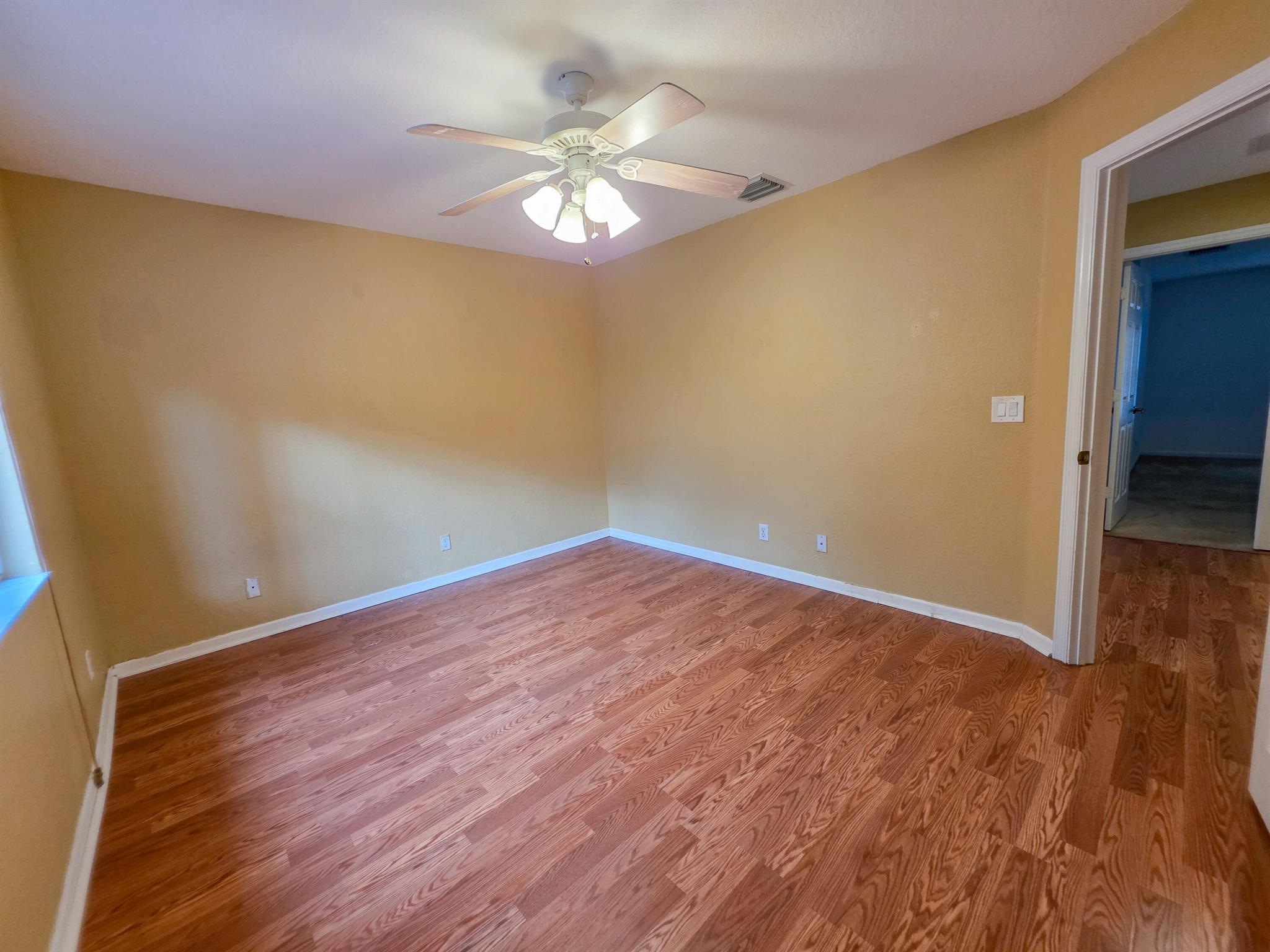 BRIGER PARS G, H AND J - Residential Lease