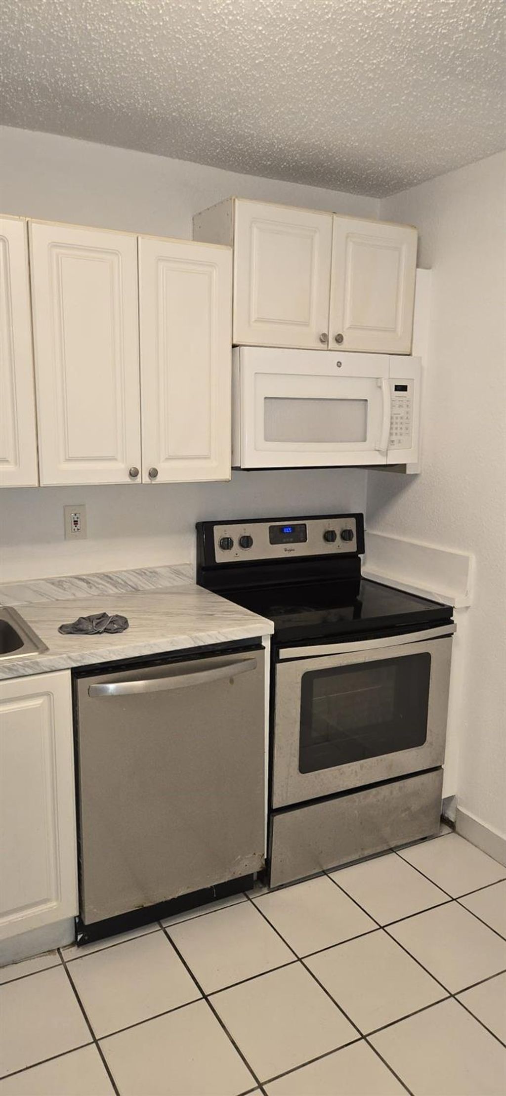 Photo of 5100 SW 41st St #105, Hollywood, FL 33023 (MLS # F10514530)