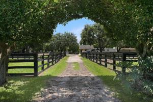 Acreage and Unrec - Residential