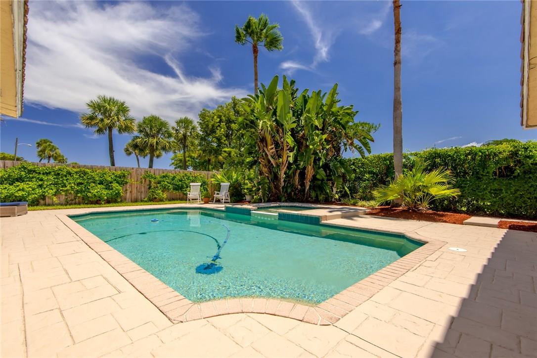 Twin Oaks 41-43 B - Residential