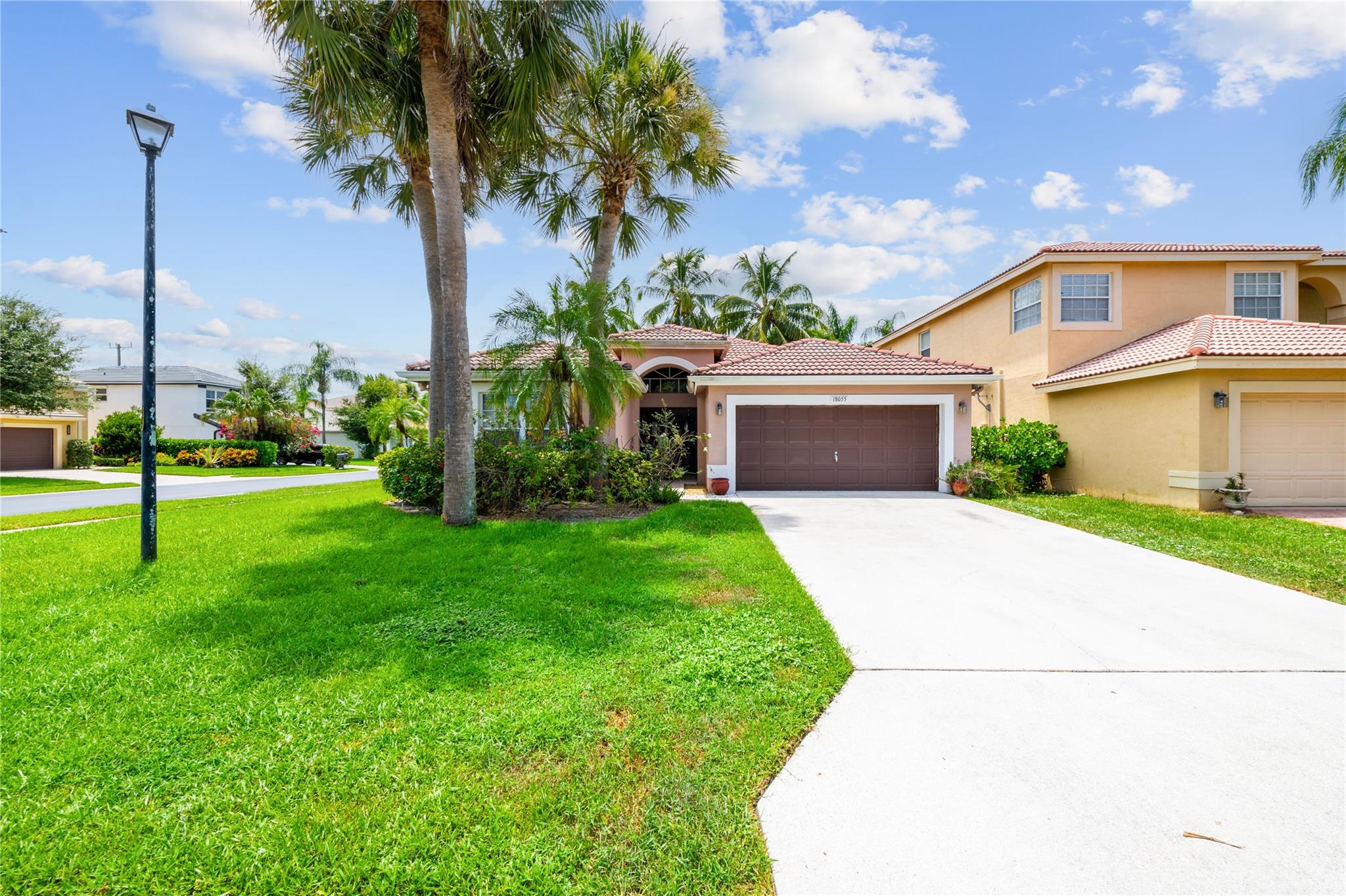 Well-Maintained Home in the Beautiful Gated Community of Symphony Bay! This immaculate home is in excellent condition and located on a desirable corner lot. It features a split floor plan, vaulted ceilings, and a spacious kitchen, perfect for both everyday living and entertaining. The primary suite offers a generous layout, complete with a sitting area, a walk-in closet, and a well-appointed en-suite bathroom with dual sinks, a soaking tub, and a separate shower. Enjoy indoor-outdoor living w/ a private screened patio accessible from both the family and living rooms—ideal for relaxing or hosting guests. Community amenities include: Gated access for added security, tennis, basketball, and pickleball courts, pool and clubhouse, children's playground and fitness center. Low HOA fees! Low HOA