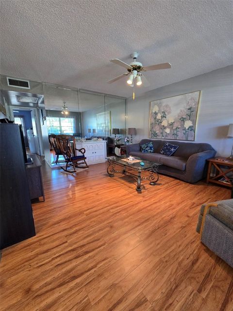 159 Newport J 159 Deerfield Beach FL 33442