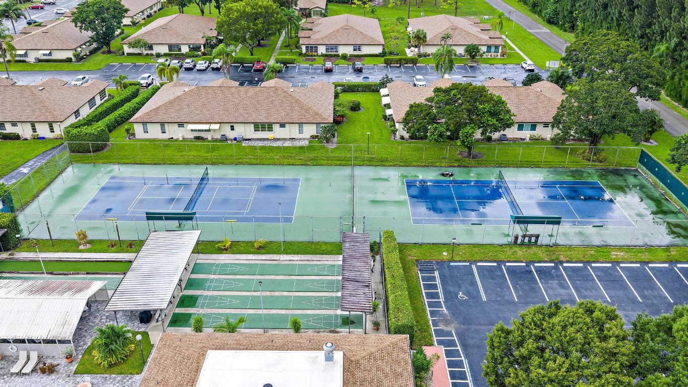 HIGH POINT OF DELRAY WEST CONDO SEC 3 - Residential
