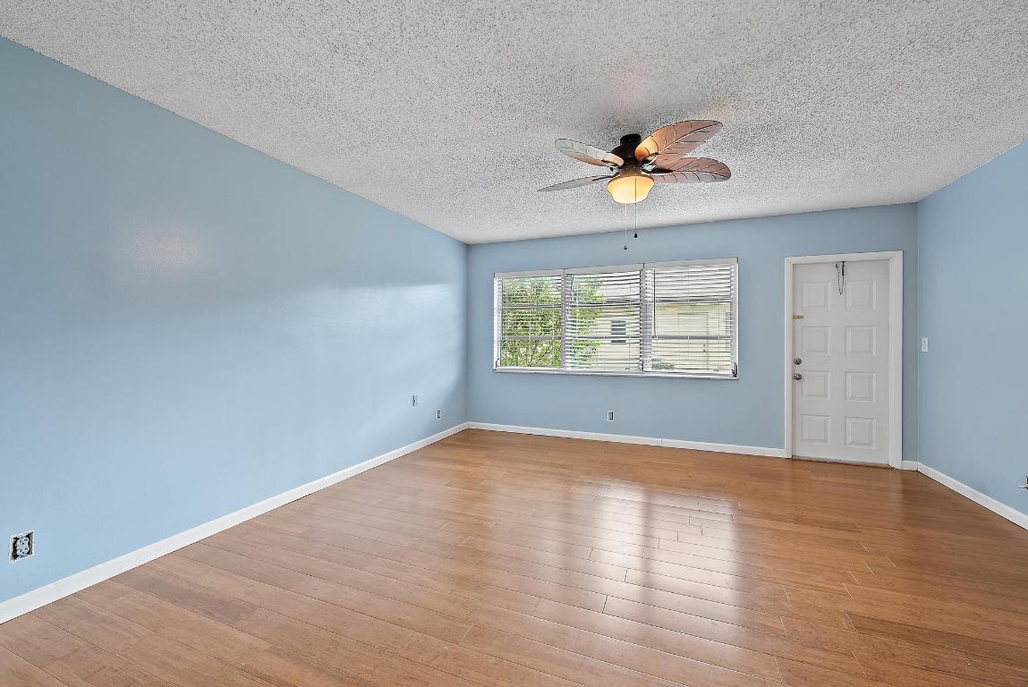 HIGH POINT OF DELRAY WEST CONDO SEC 3 - Residential