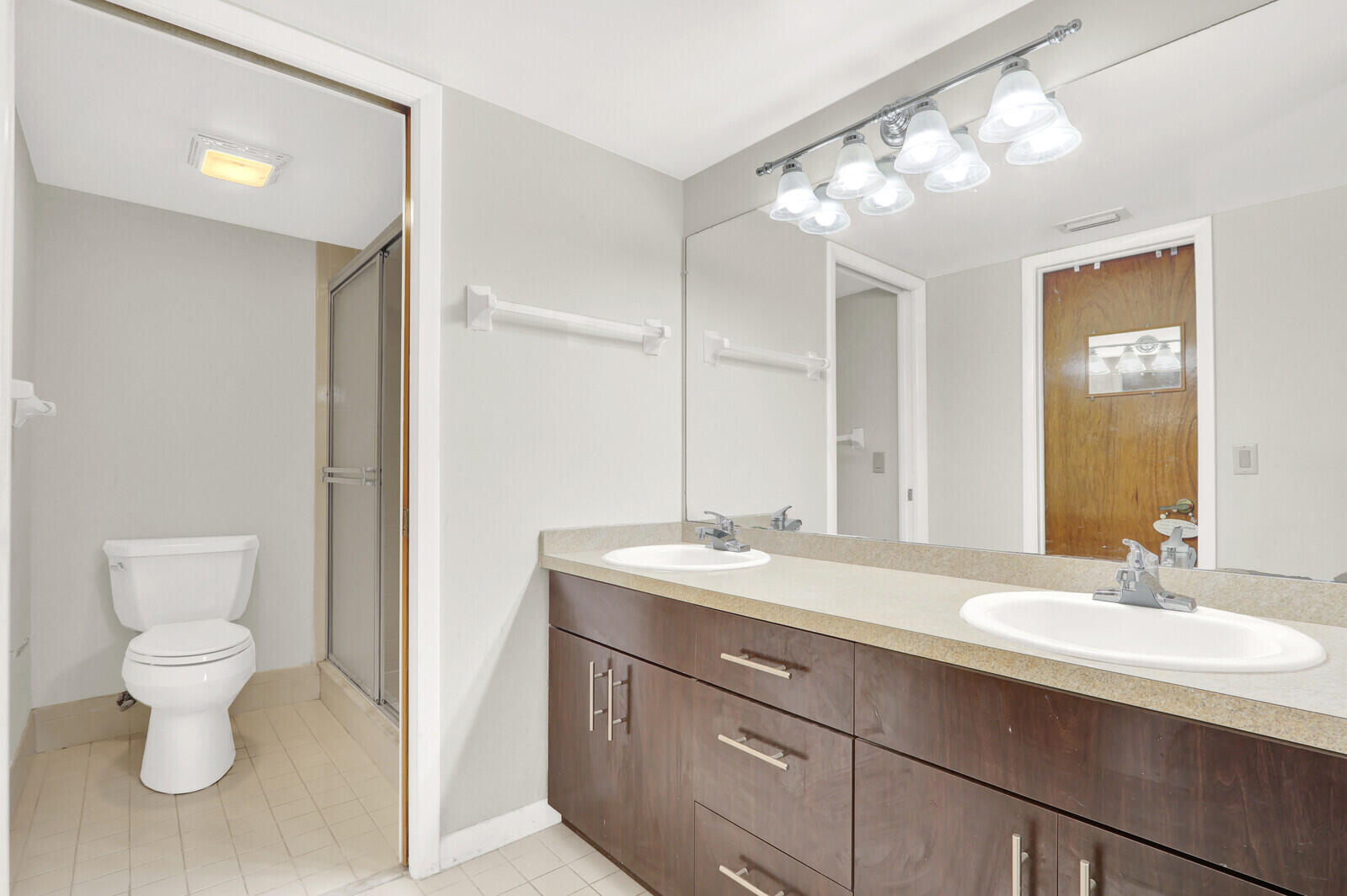 PARK SQUARE CONDO (AKA COUNTRY MEADOWS CONDO) - Residential