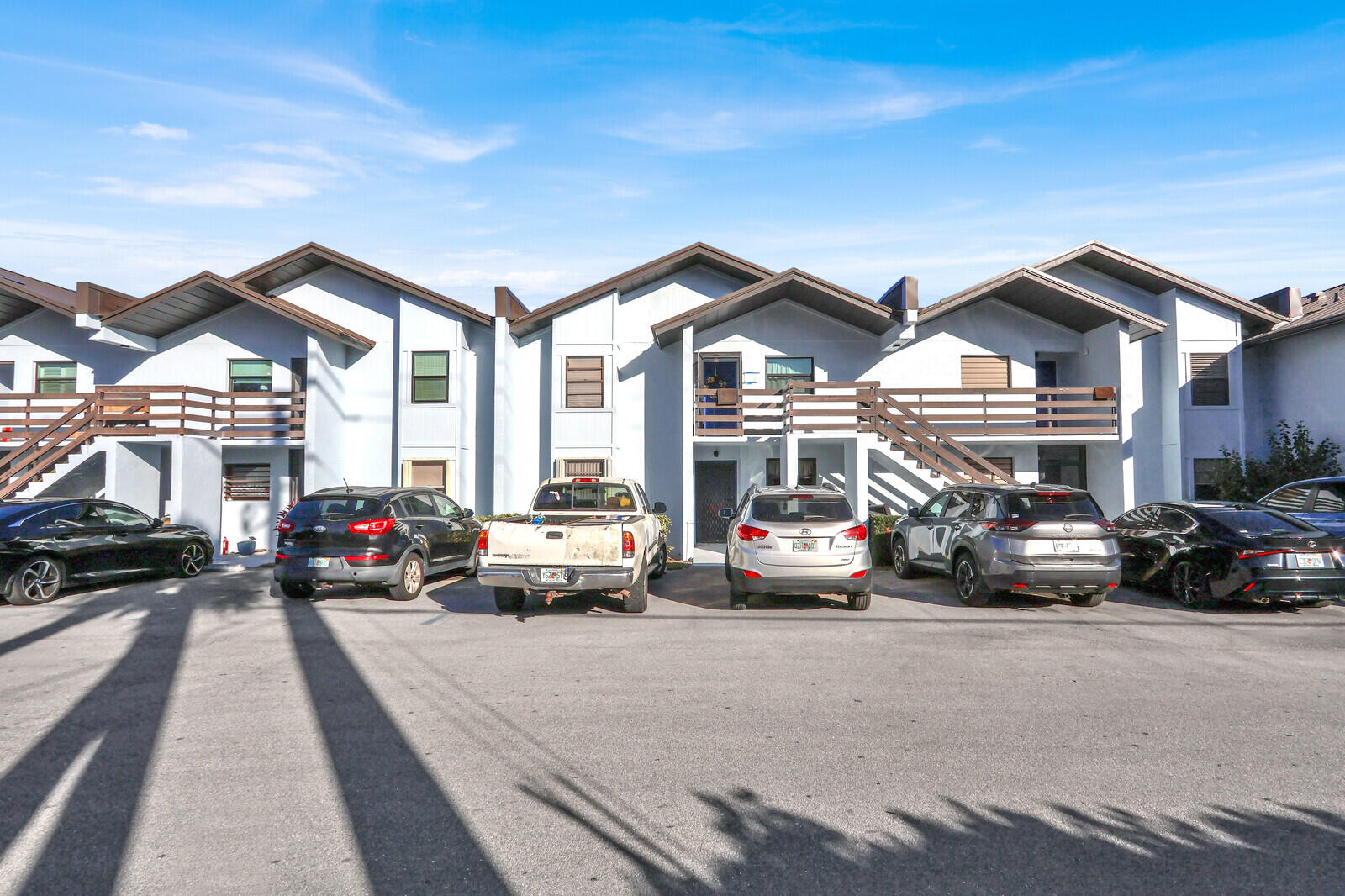 PARK SQUARE CONDO (AKA COUNTRY MEADOWS CONDO) - Residential