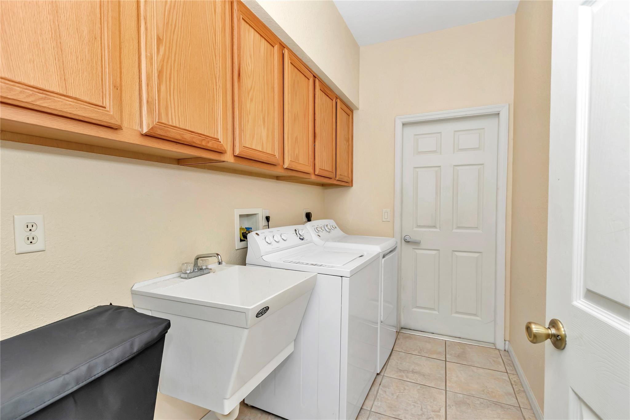 Ocala Waterway Estate - Residential Lease