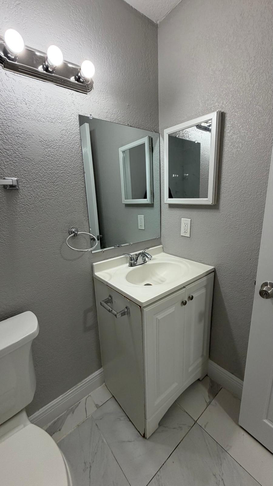 SEMINOLE MANOR 2 - Residential