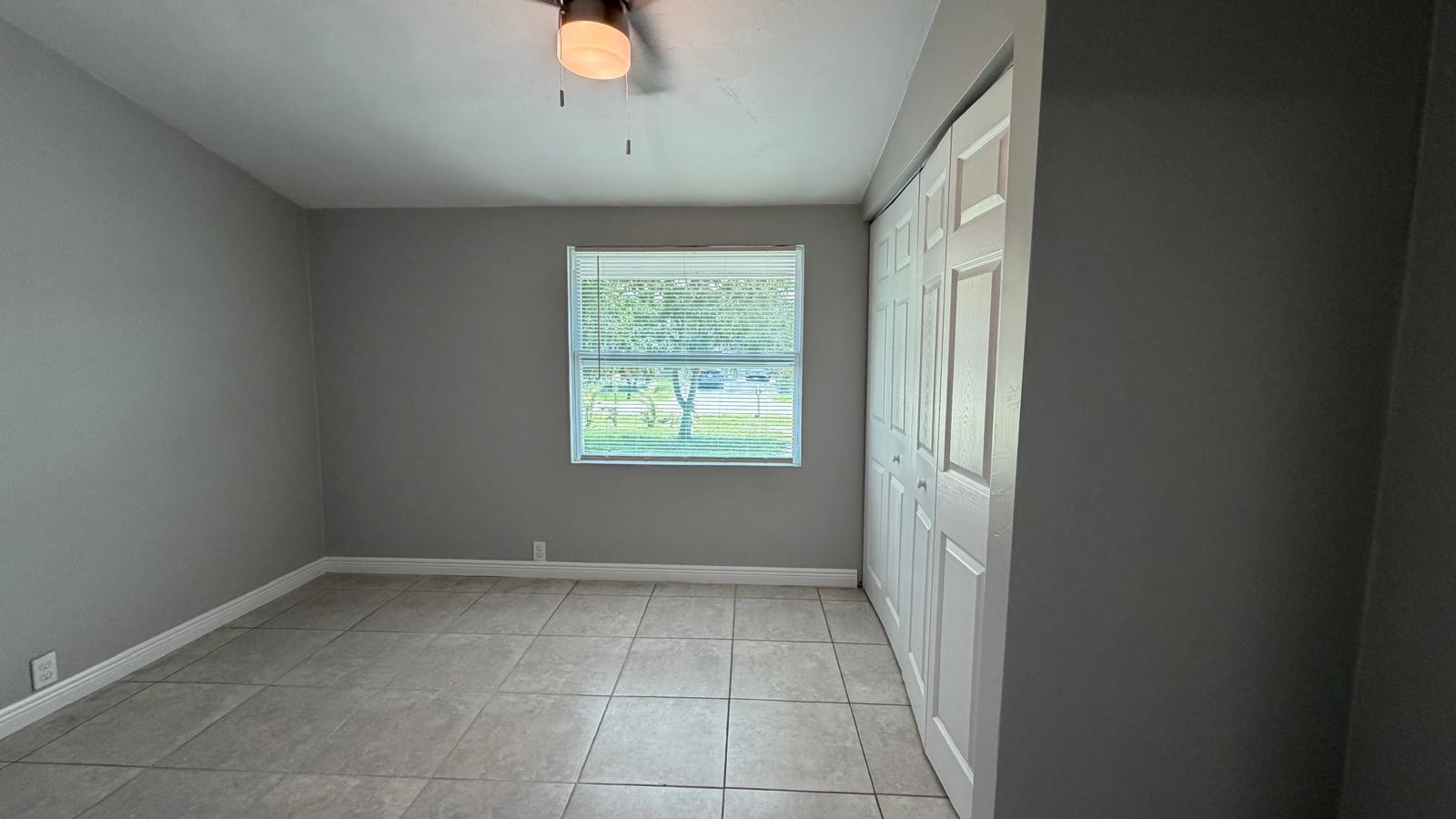 SEMINOLE MANOR 2 - Residential