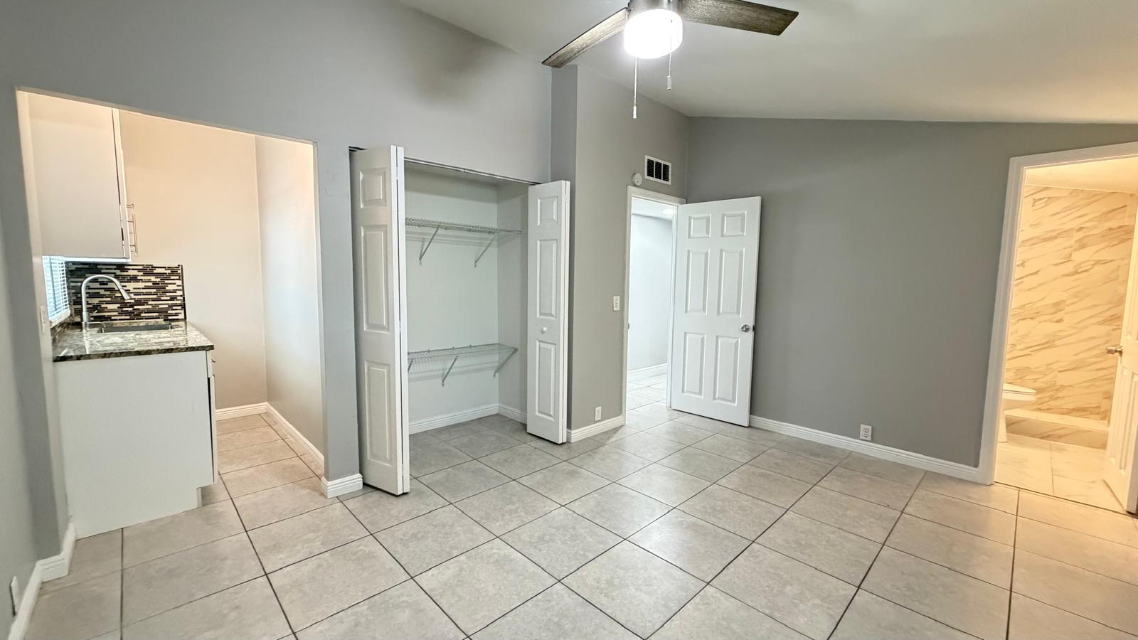 SEMINOLE MANOR 2 - Residential