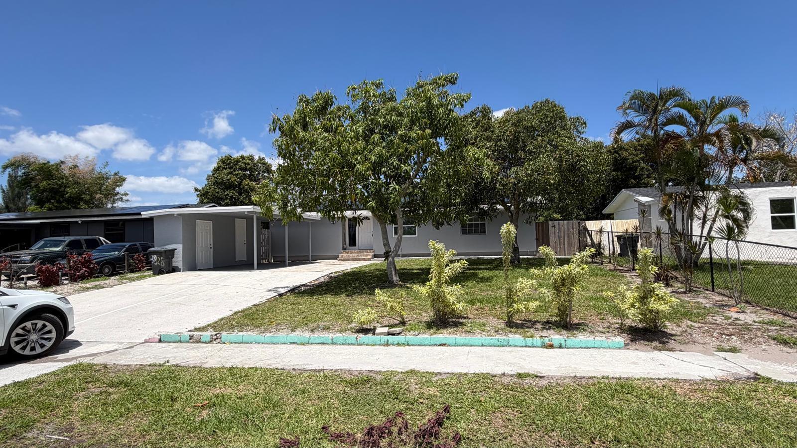 SEMINOLE MANOR 2 - Residential