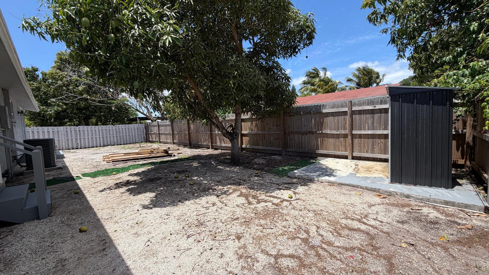 SEMINOLE MANOR 2 - Residential