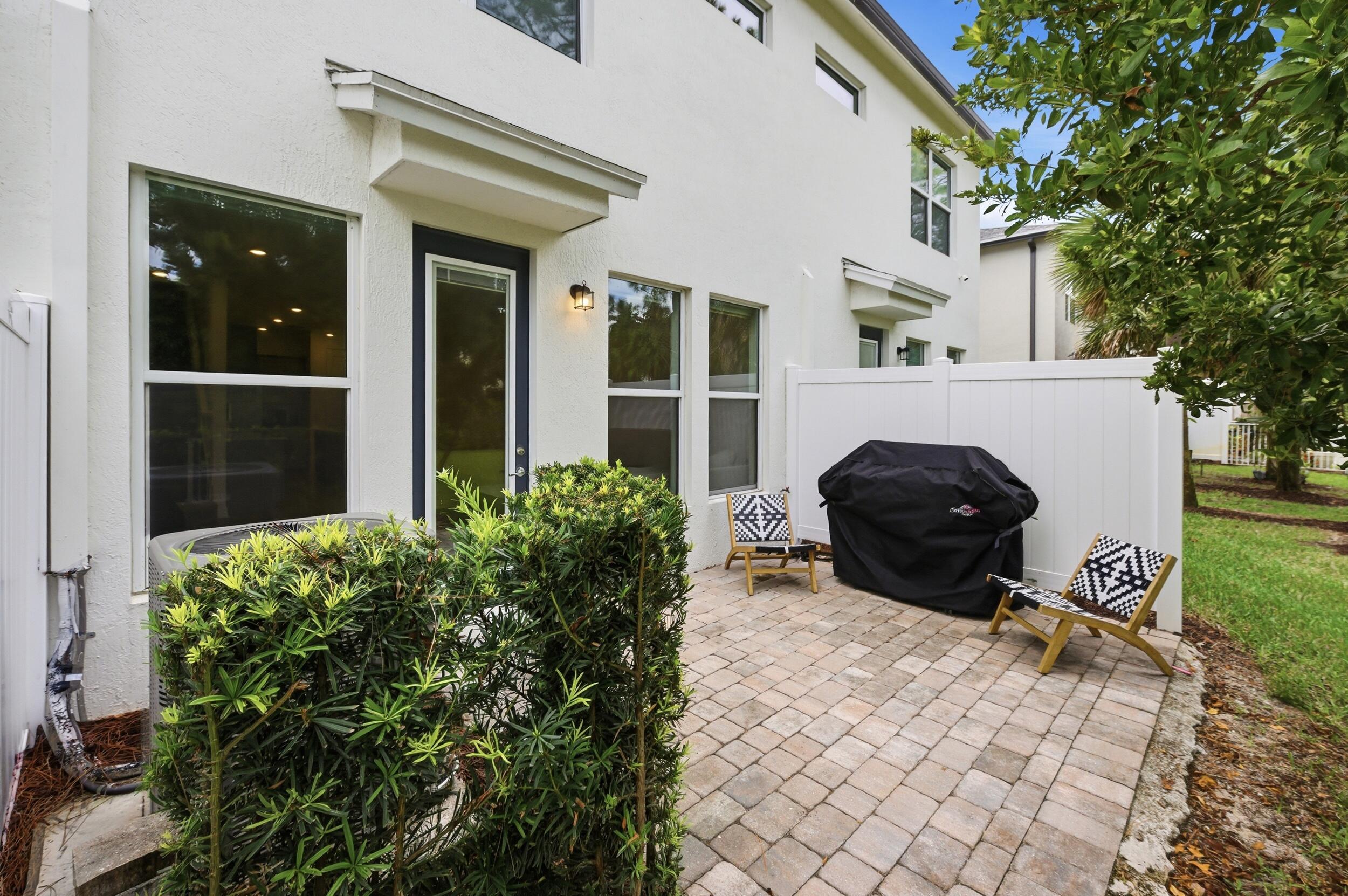 RANCHETTE ROAD TOWNHOMES - Residential