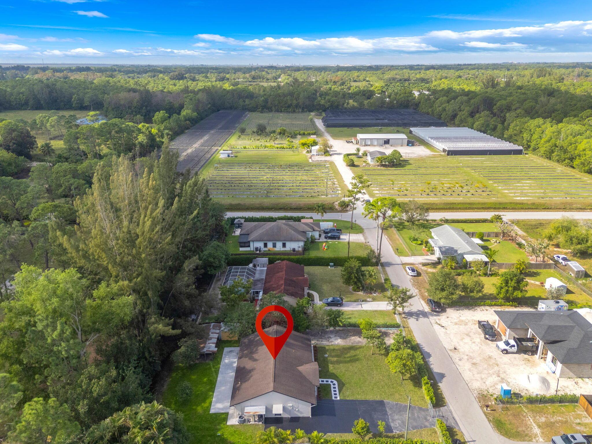 LOXAHATCHEE GROVES IN - Residential