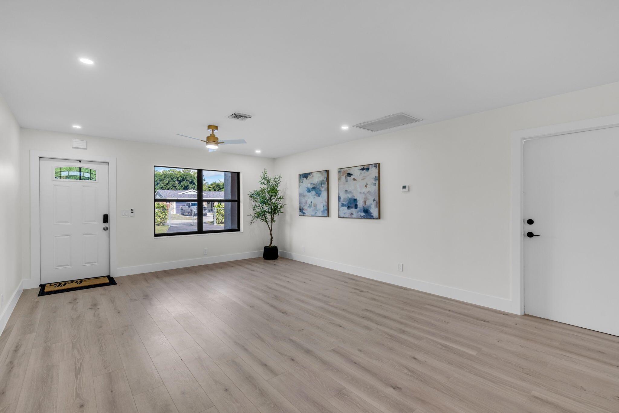 LOXAHATCHEE GROVES IN - Residential