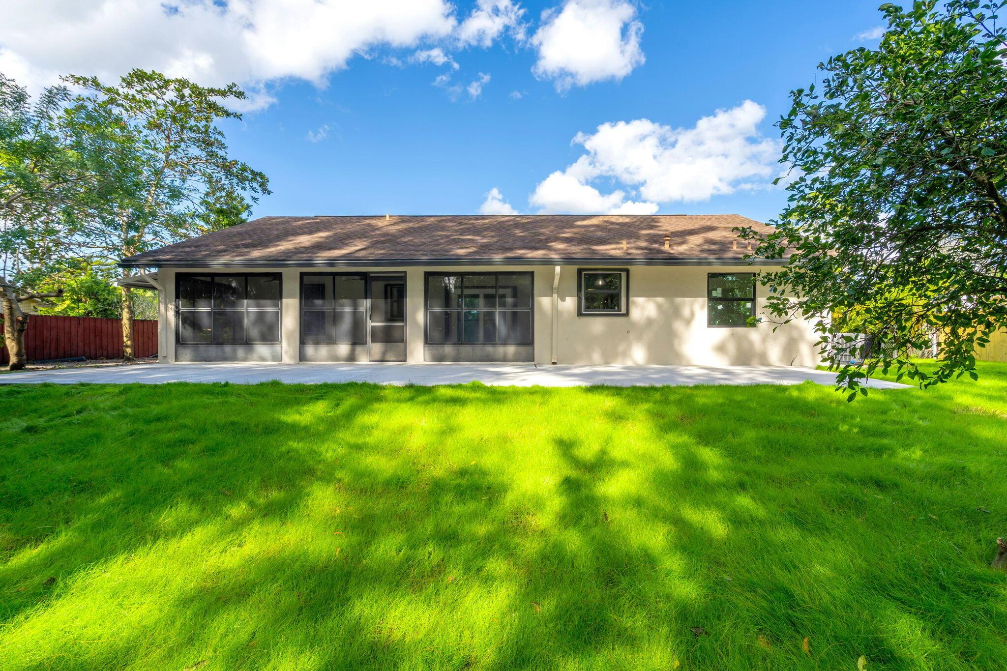 LOXAHATCHEE GROVES IN - Residential