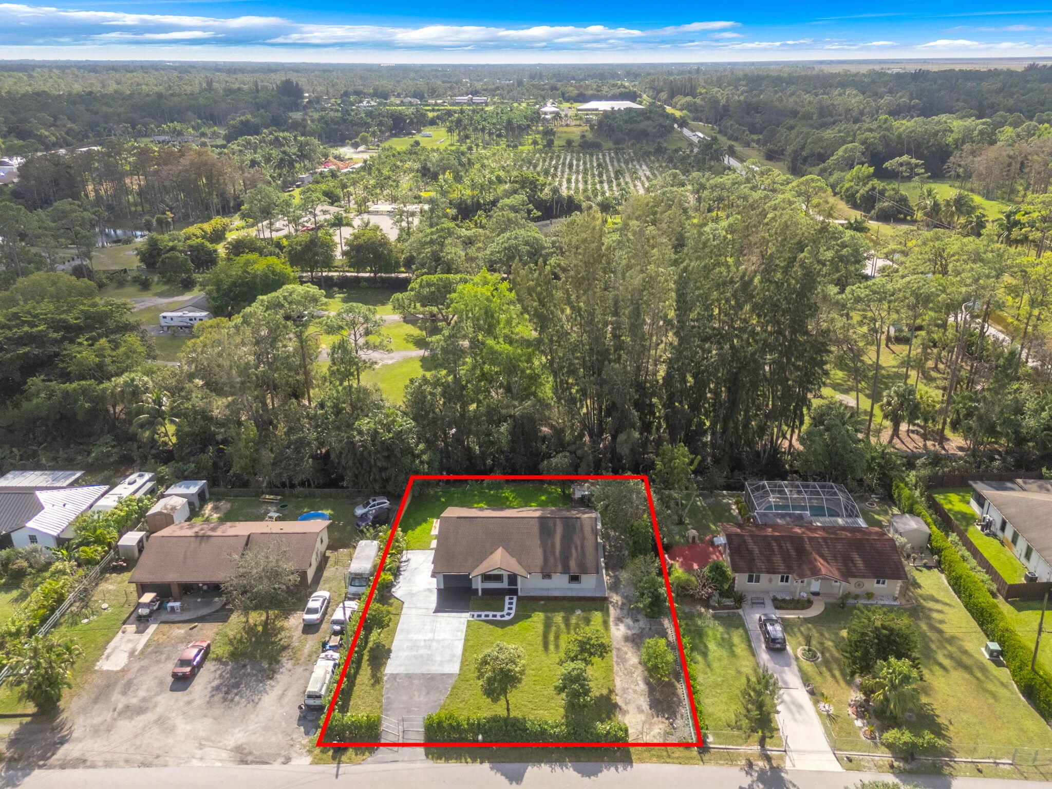 LOXAHATCHEE GROVES IN - Residential