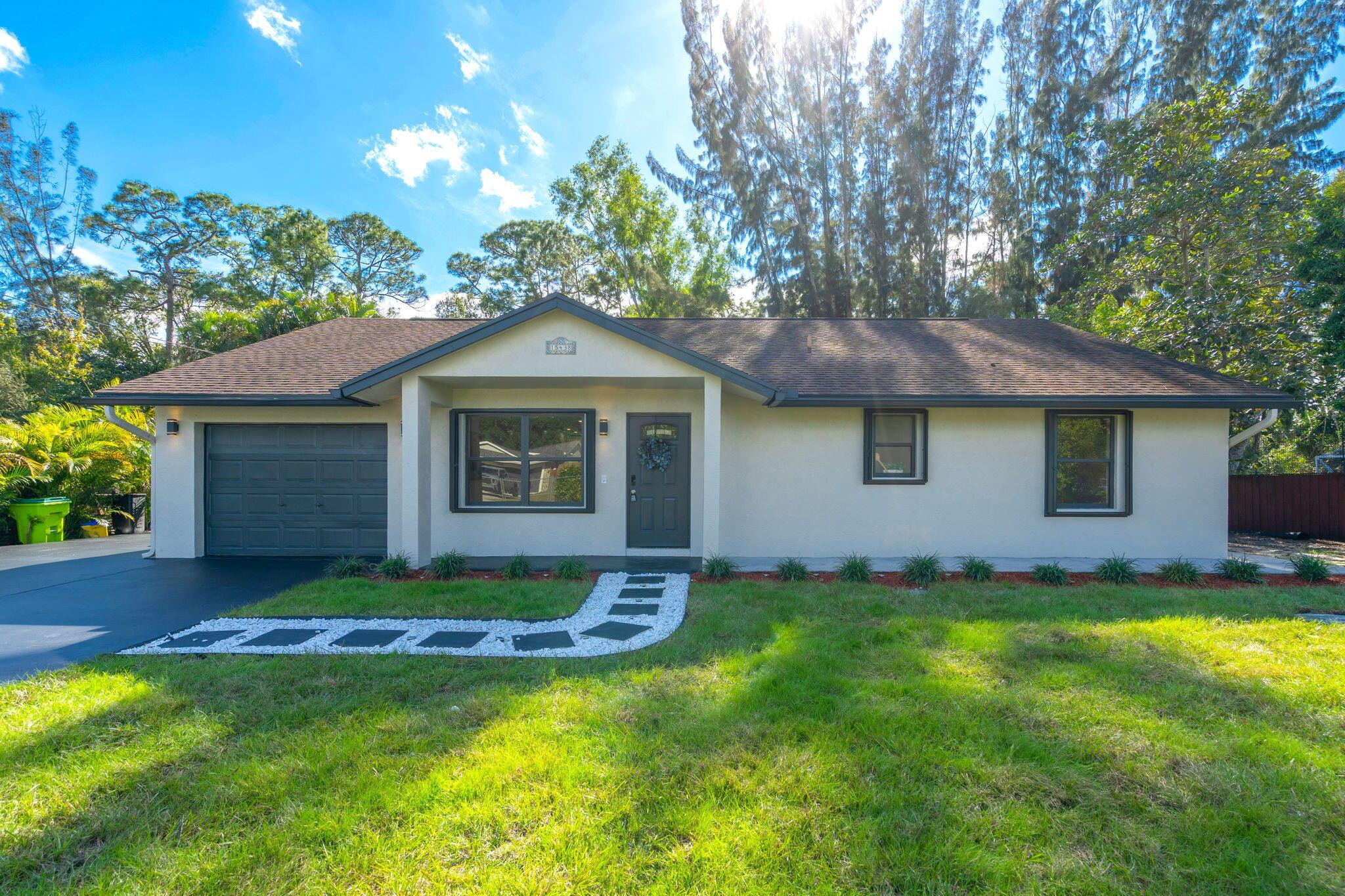 LOXAHATCHEE GROVES IN - Residential