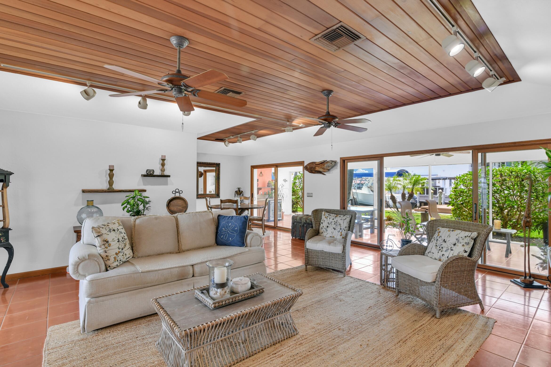 BOYNTON ISLES 2 - Residential