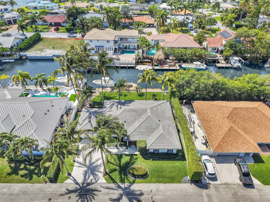 Photo of 4 Kepner Drive, Boynton Beach, FL 33435 (MLS # B26013399)